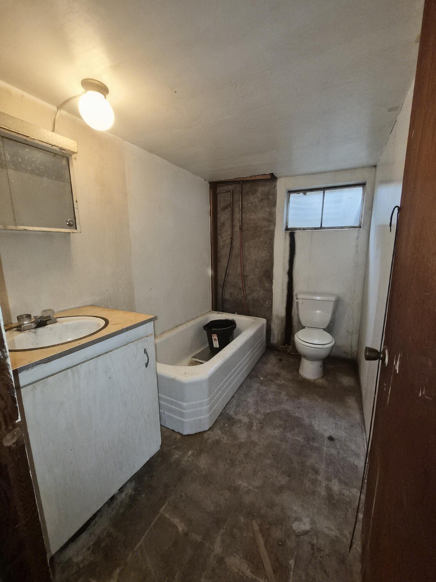 2700 Westbrook Drive Property Photo 16