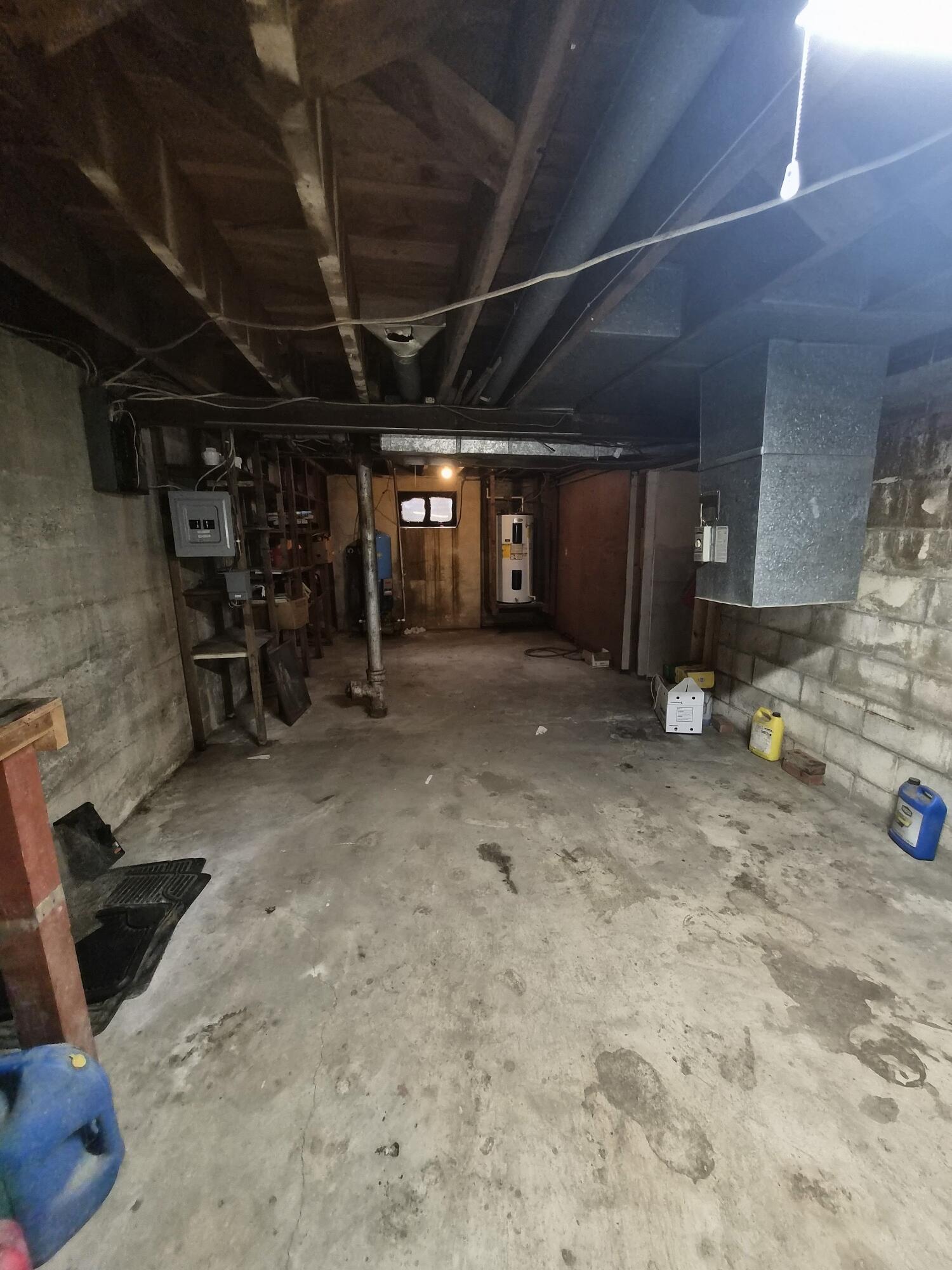 2700 Westbrook Drive Property Photo 17