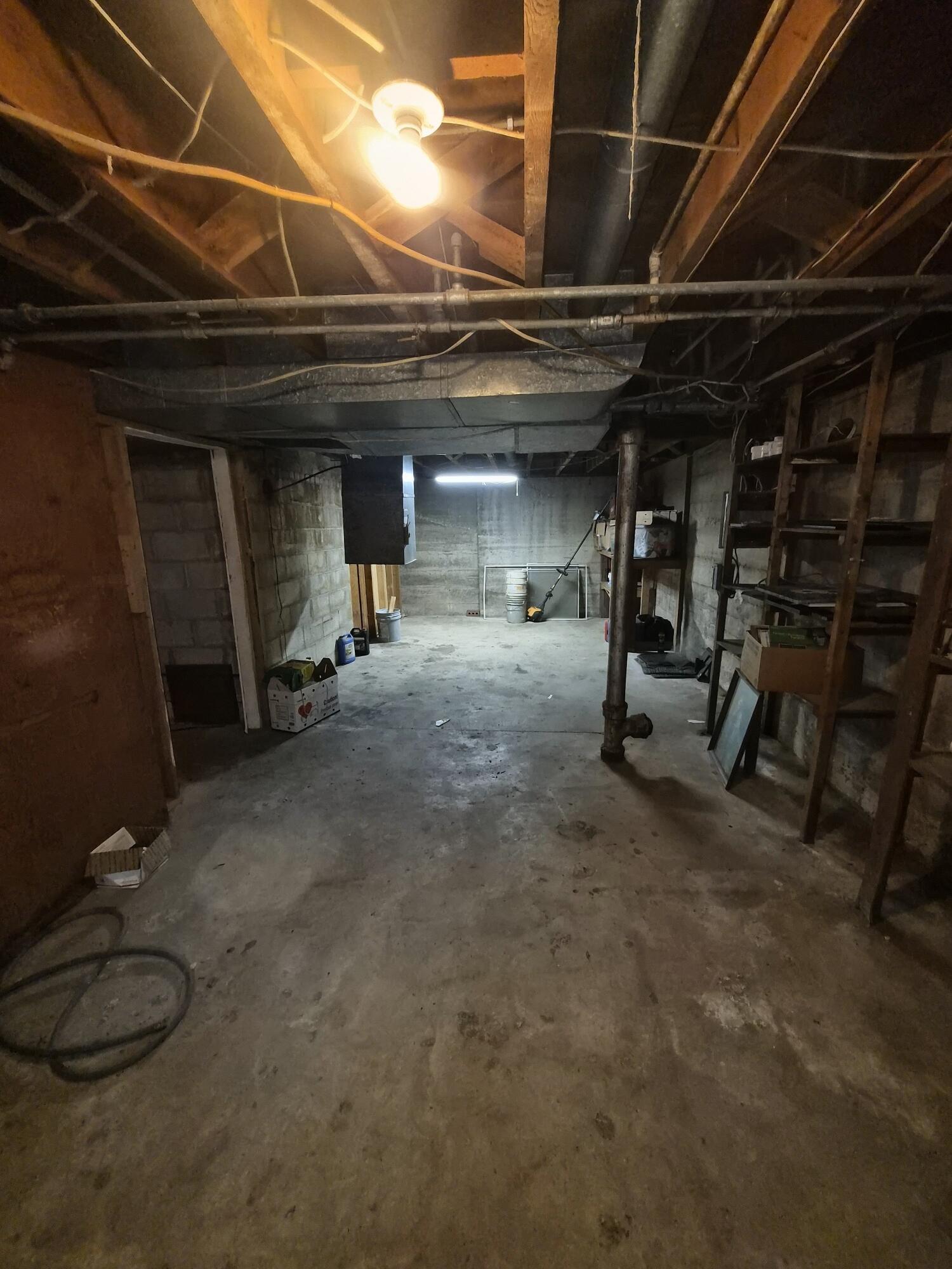 2700 Westbrook Drive Property Photo 18