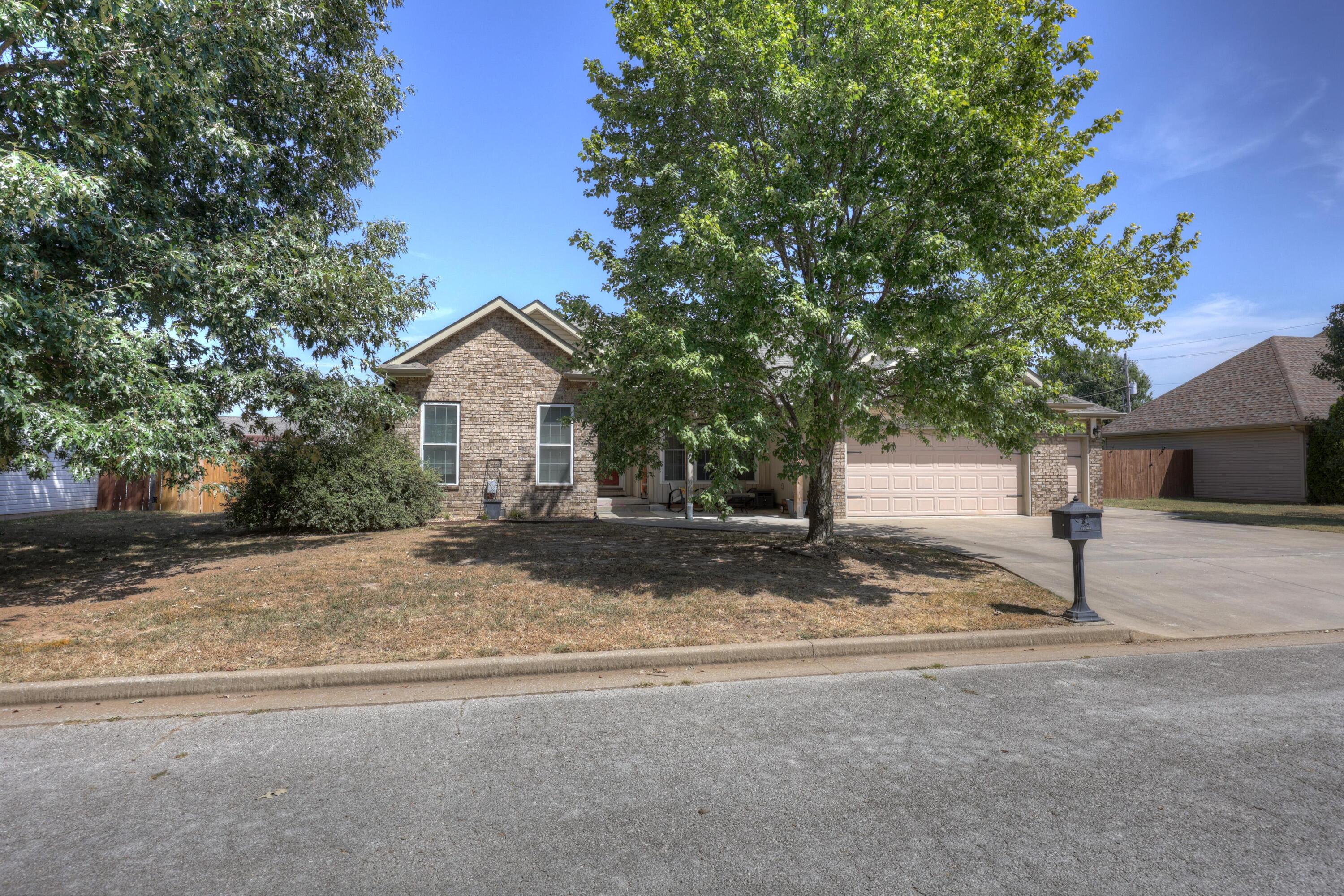 123 Jared Boulevard Property Photo 7