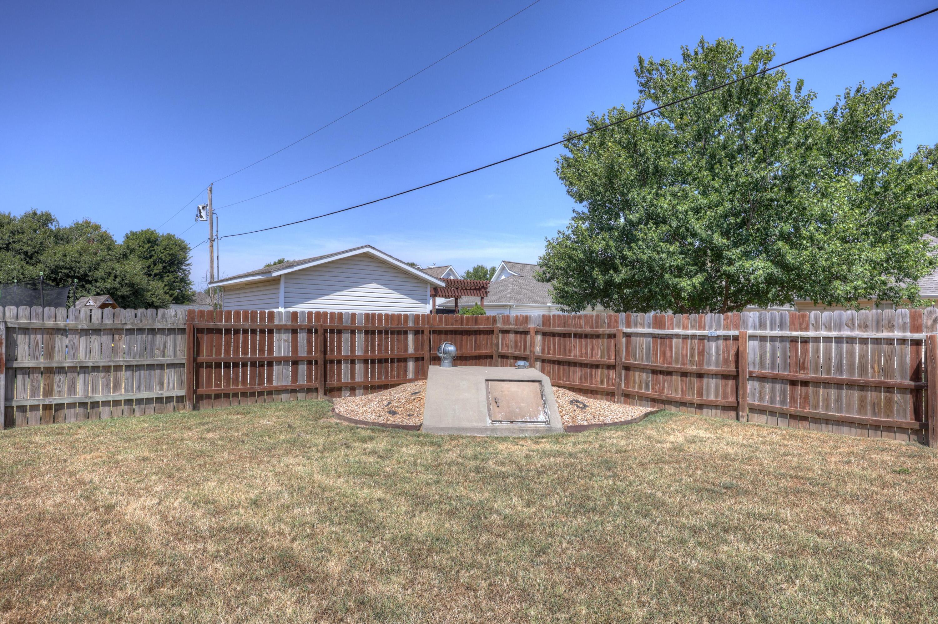 123 Jared Boulevard Property Photo 15