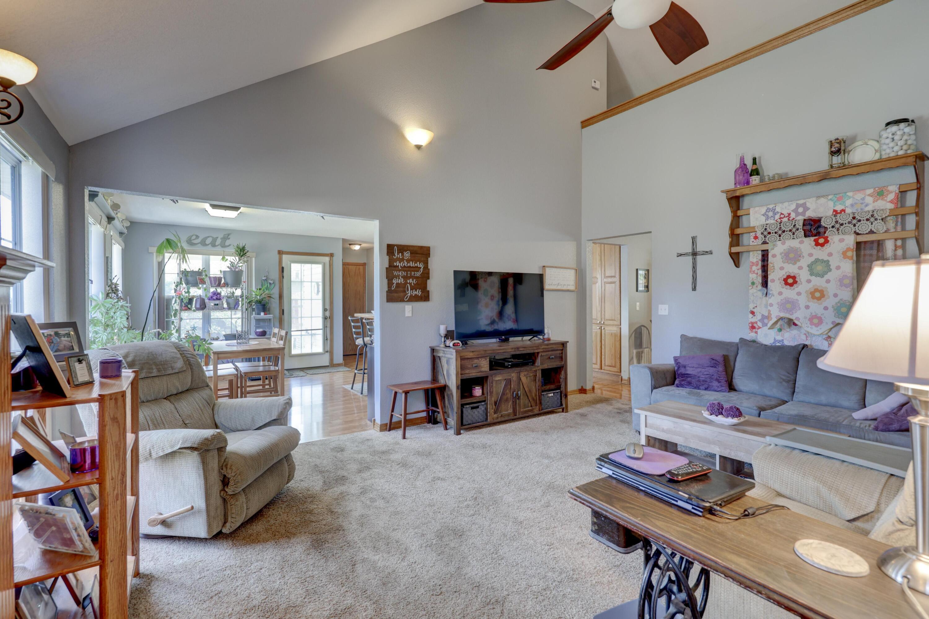 123 Jared Boulevard Property Photo 21