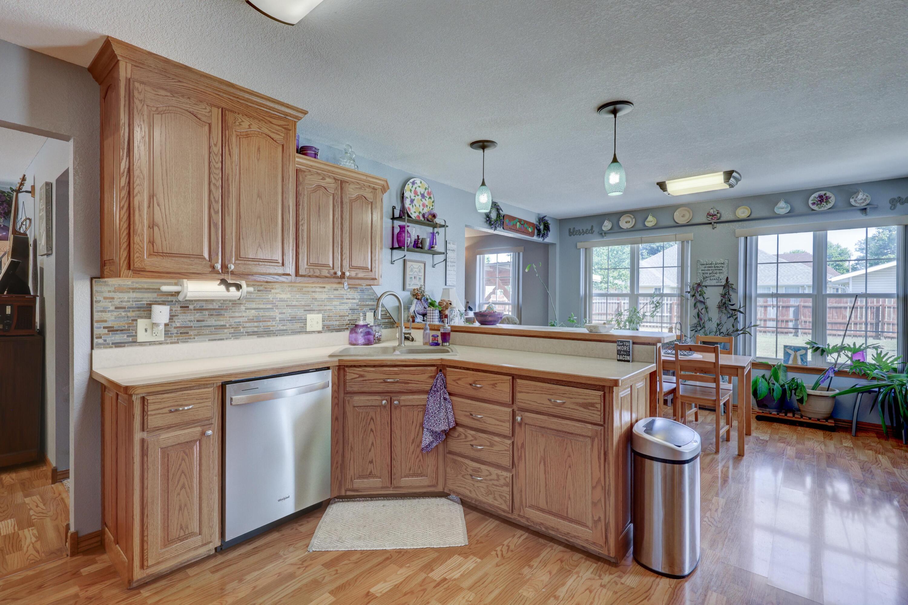 123 Jared Boulevard Property Photo 28