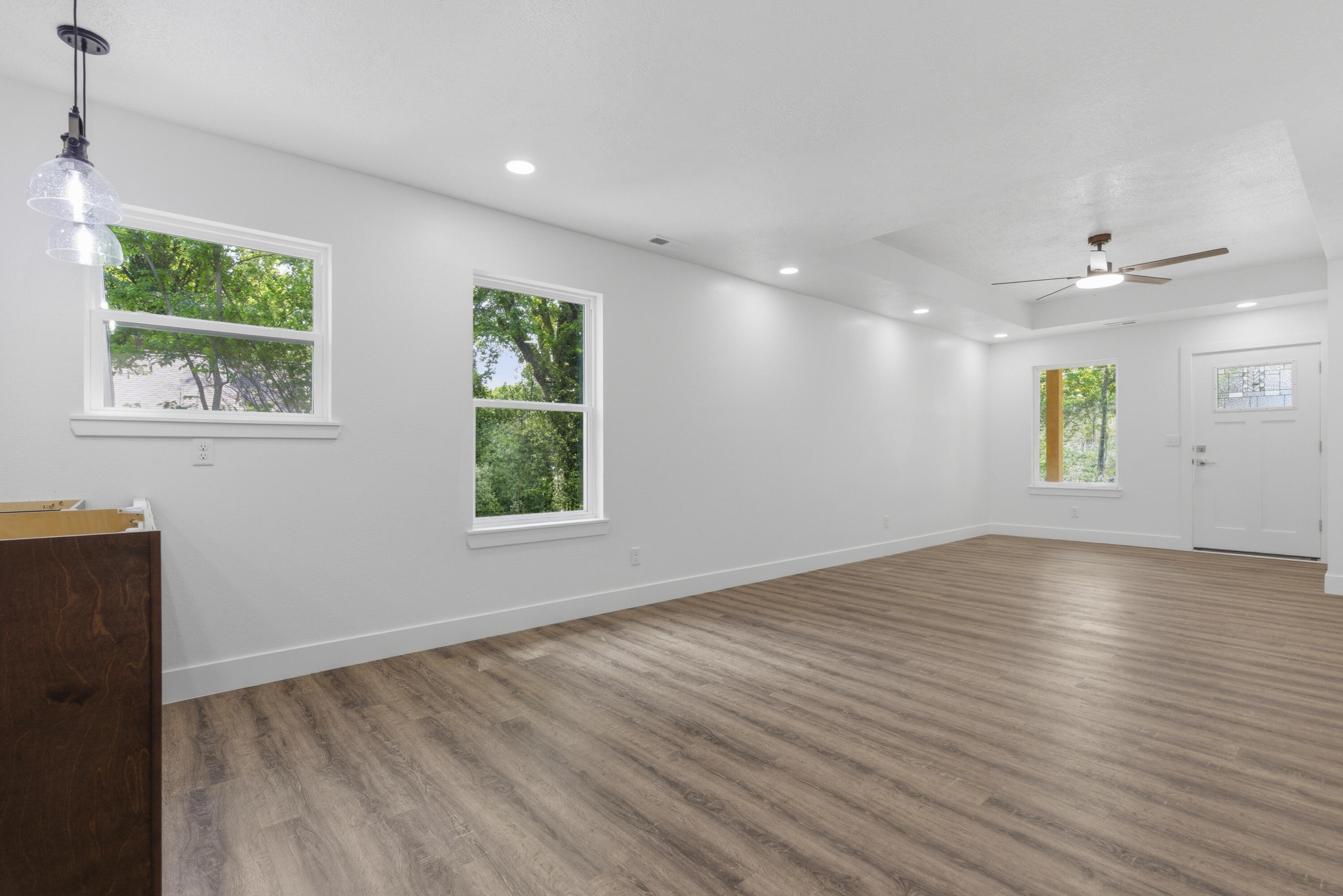 203 Vivian Street Property Photo 4