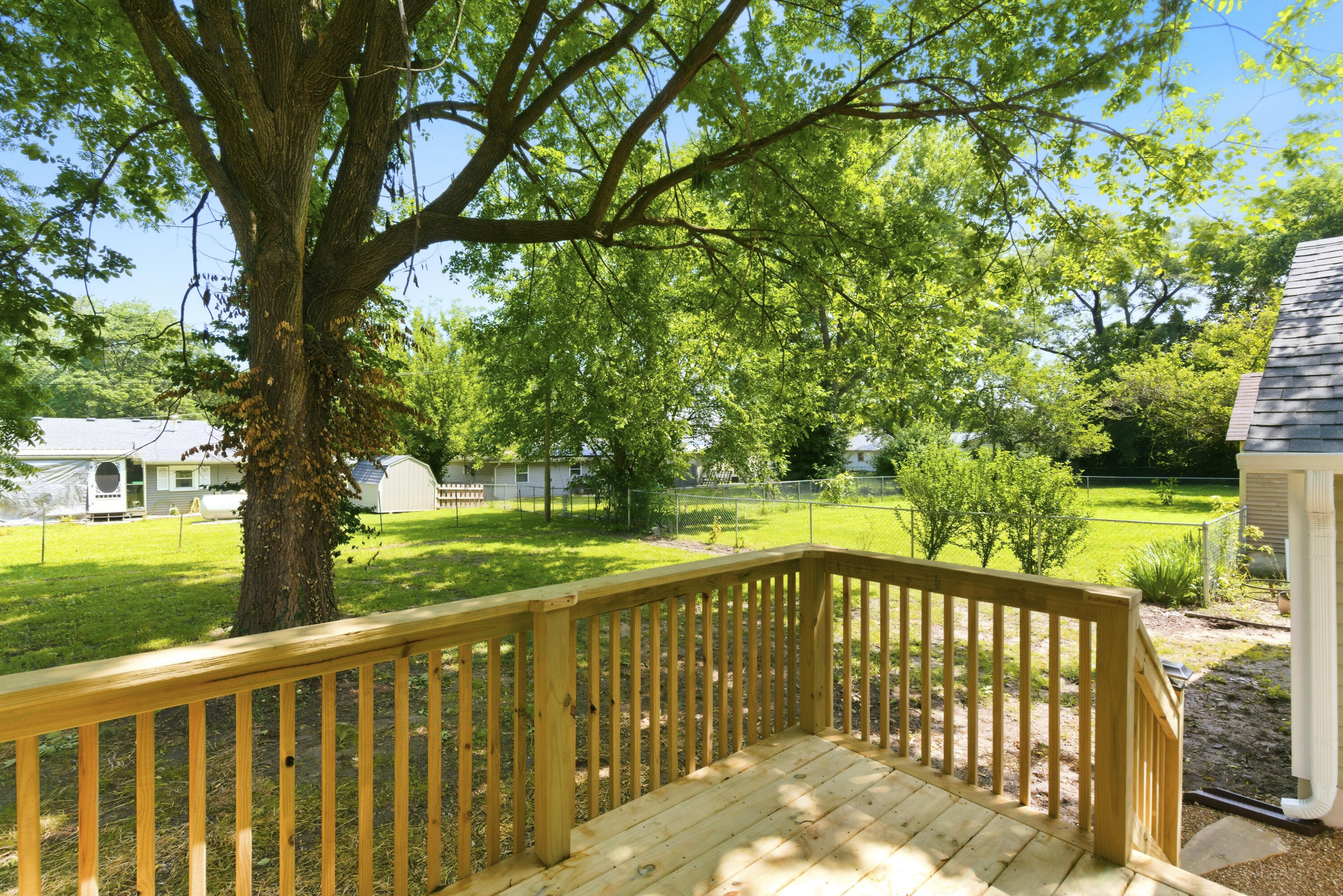 203 Vivian Street Property Photo 23