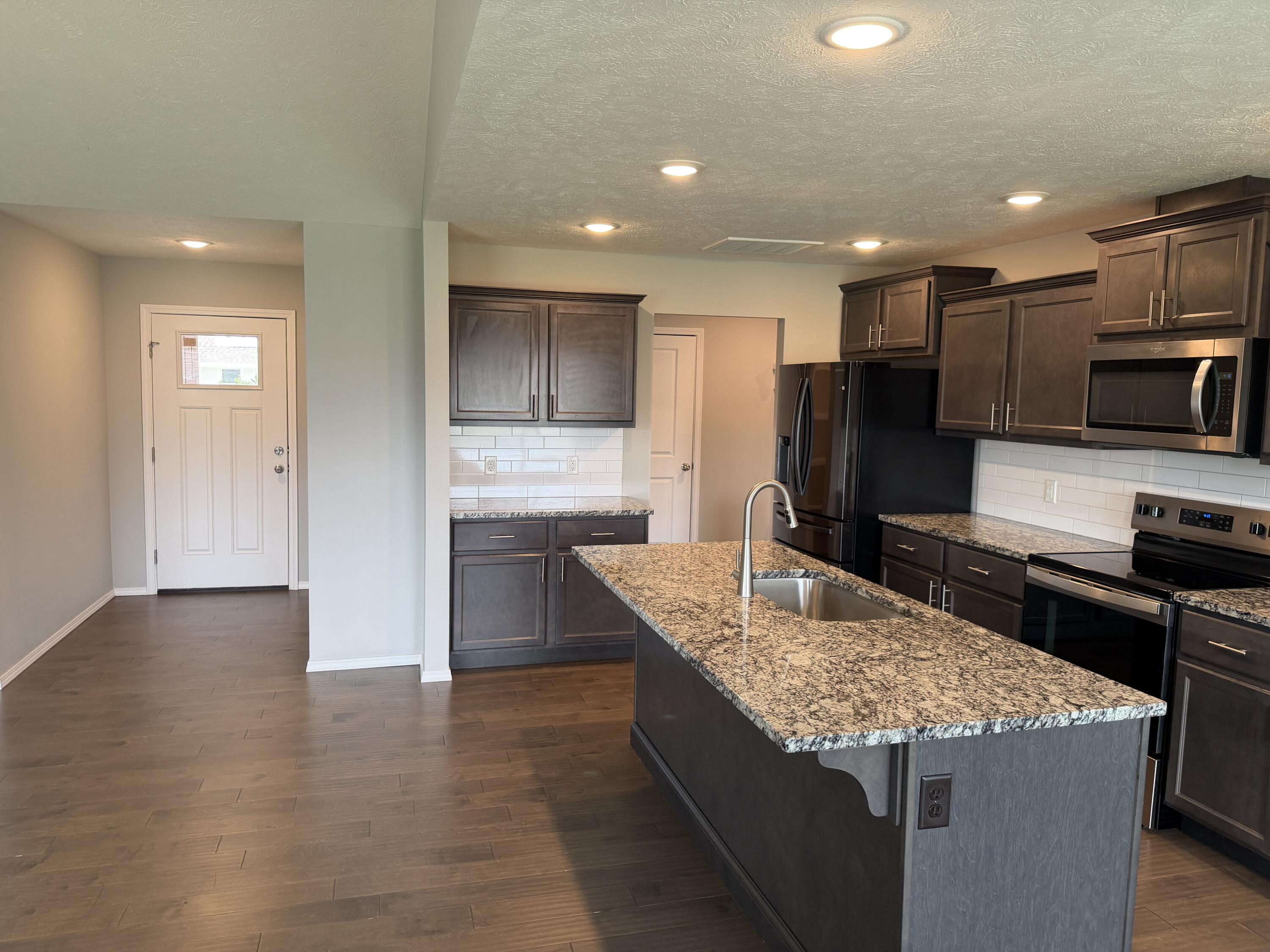 730 East Penzance Circle Property Photo 4