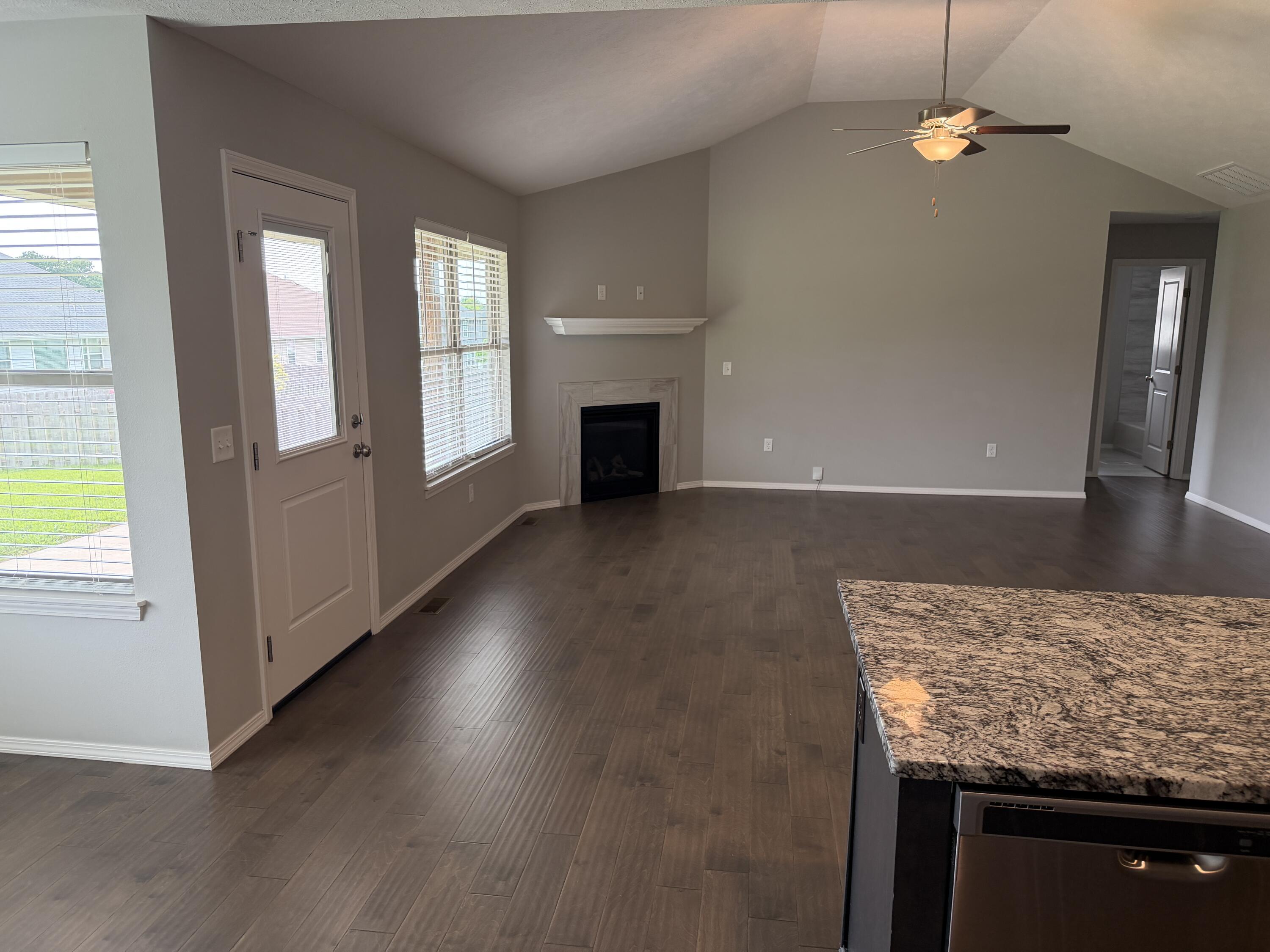 730 East Penzance Circle Property Photo 8