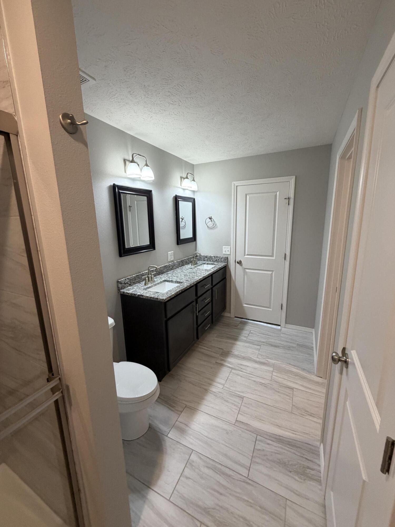 730 East Penzance Circle Property Photo 15
