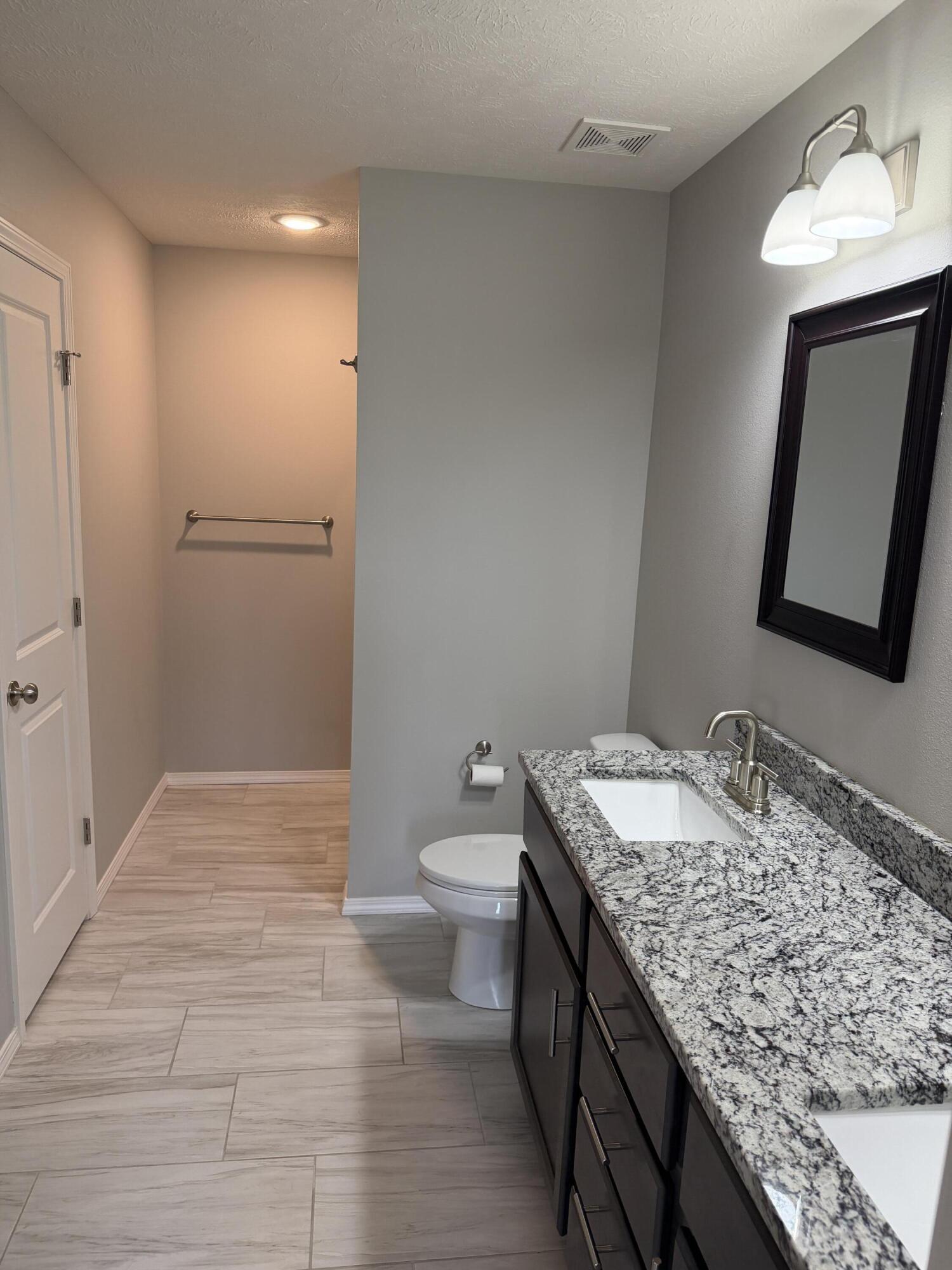 730 East Penzance Circle Property Photo 16