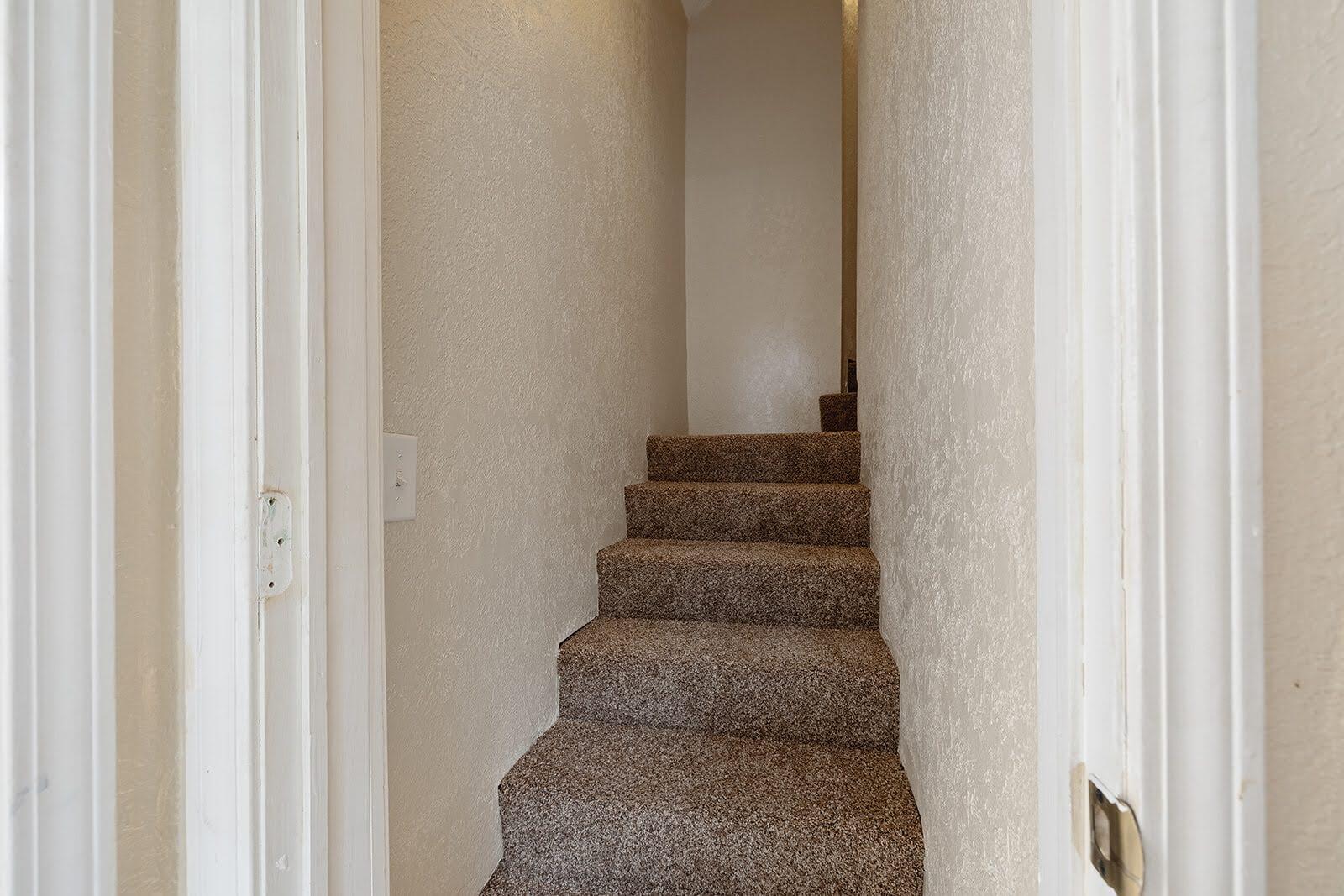 1217 North Forest Avenue Property Photo 9