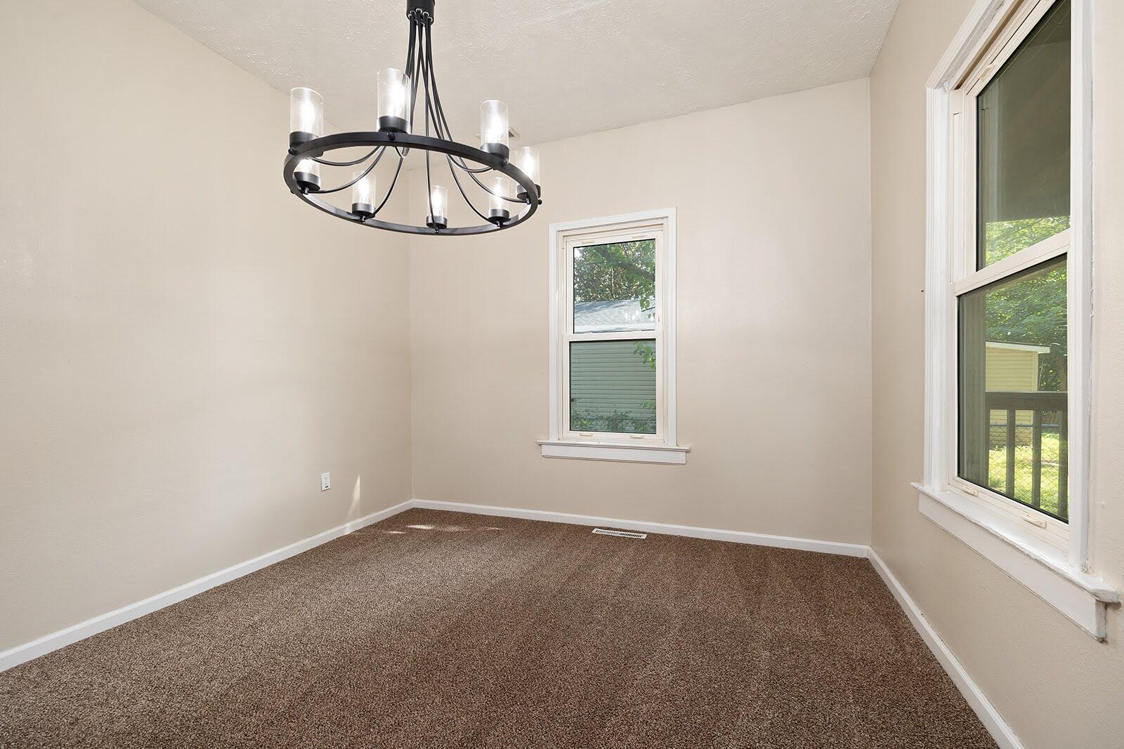1217 North Forest Avenue Property Photo 26