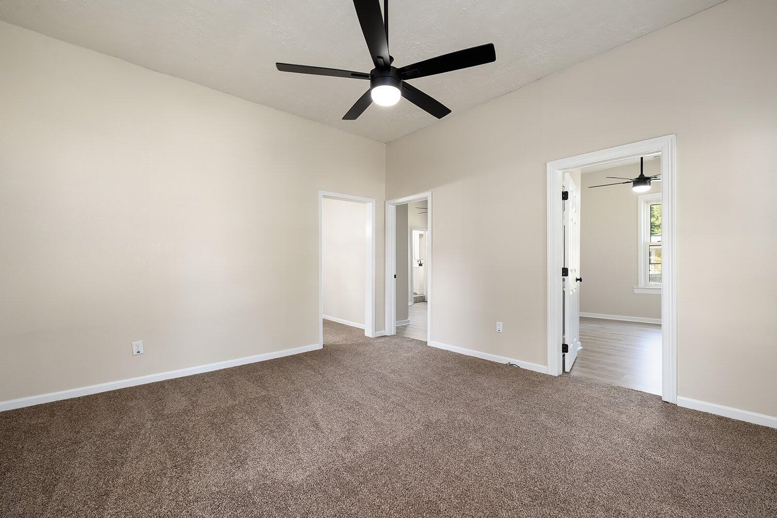 1217 North Forest Avenue Property Photo 33