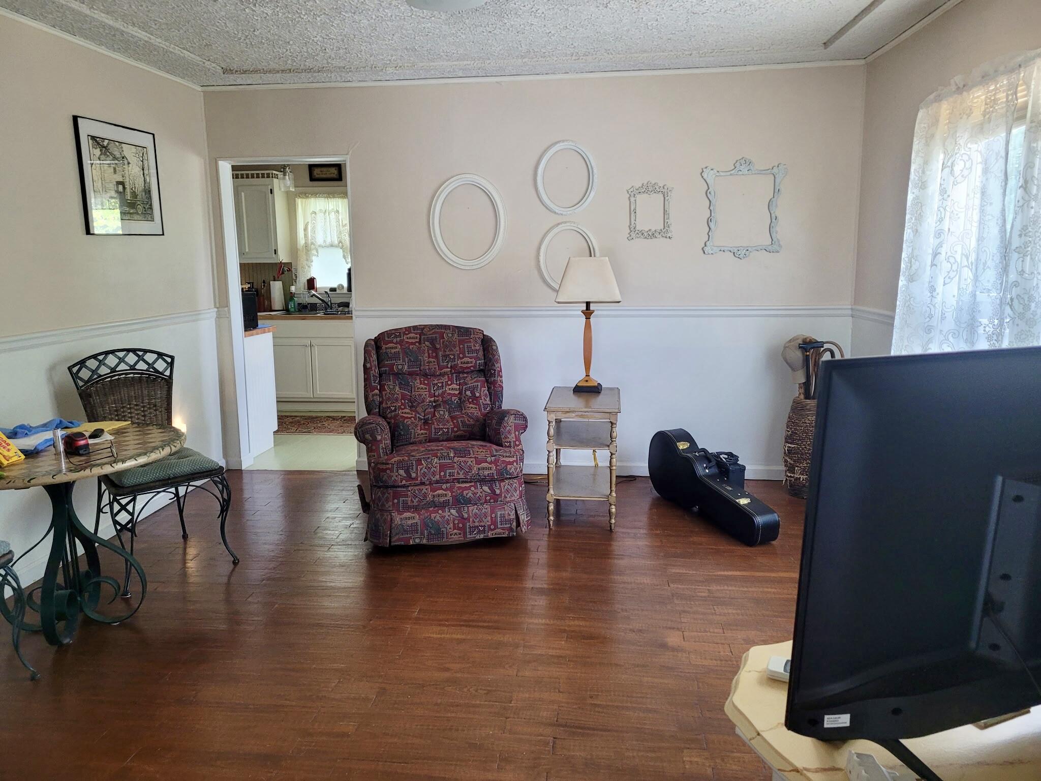 611 Spruce Street Property Photo 2