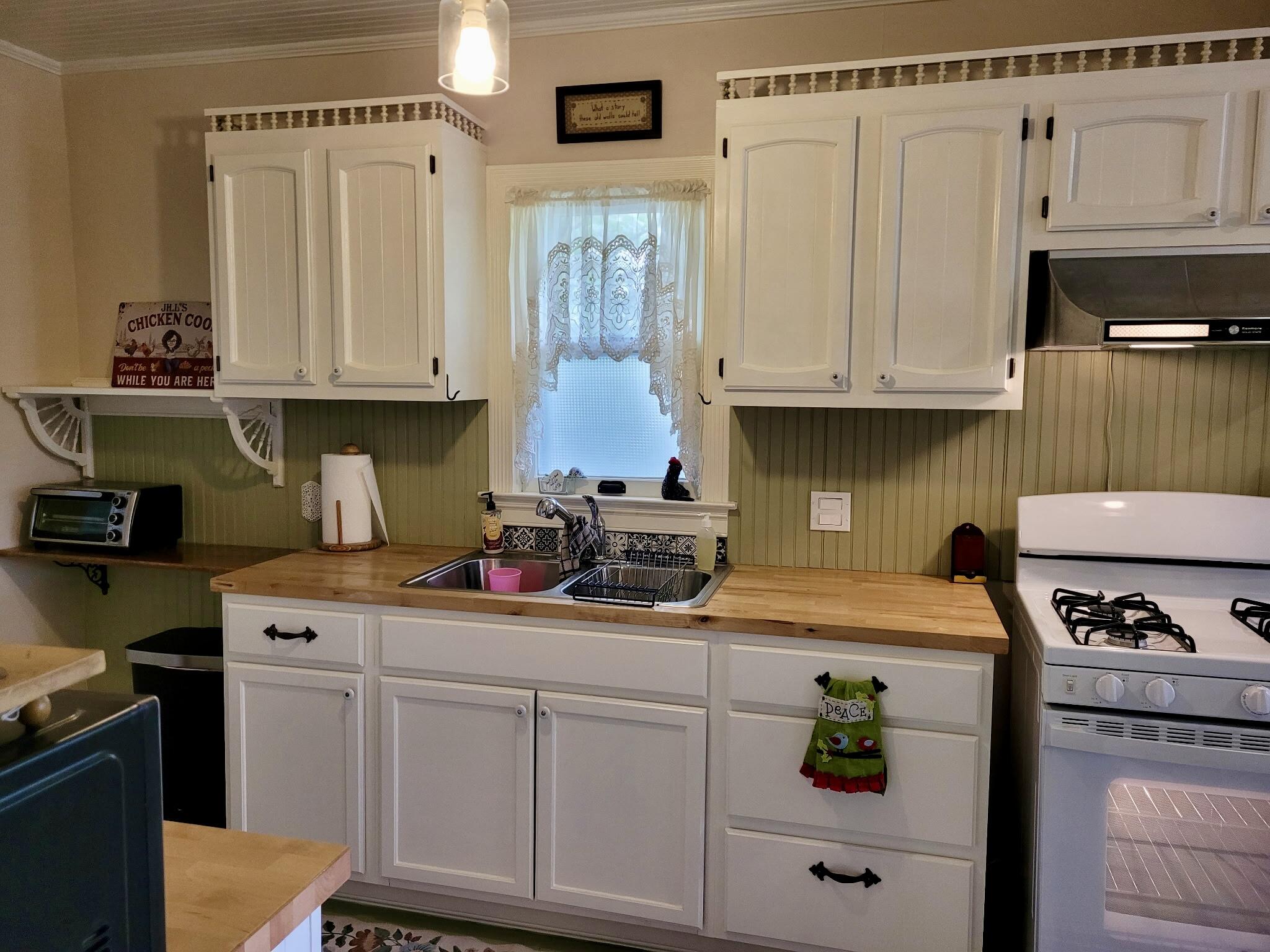 611 Spruce Street Property Photo 5