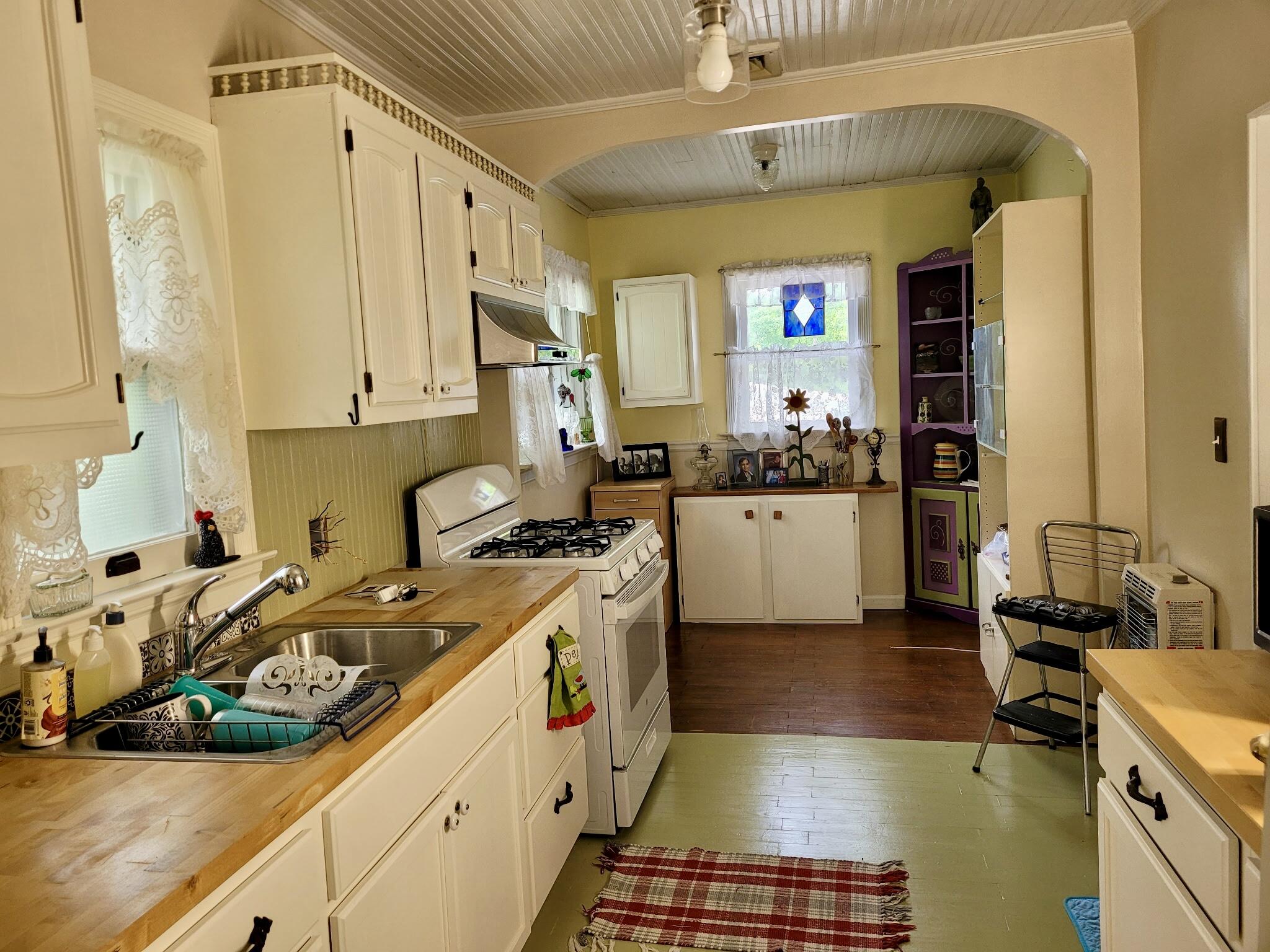 611 Spruce Street Property Photo 7
