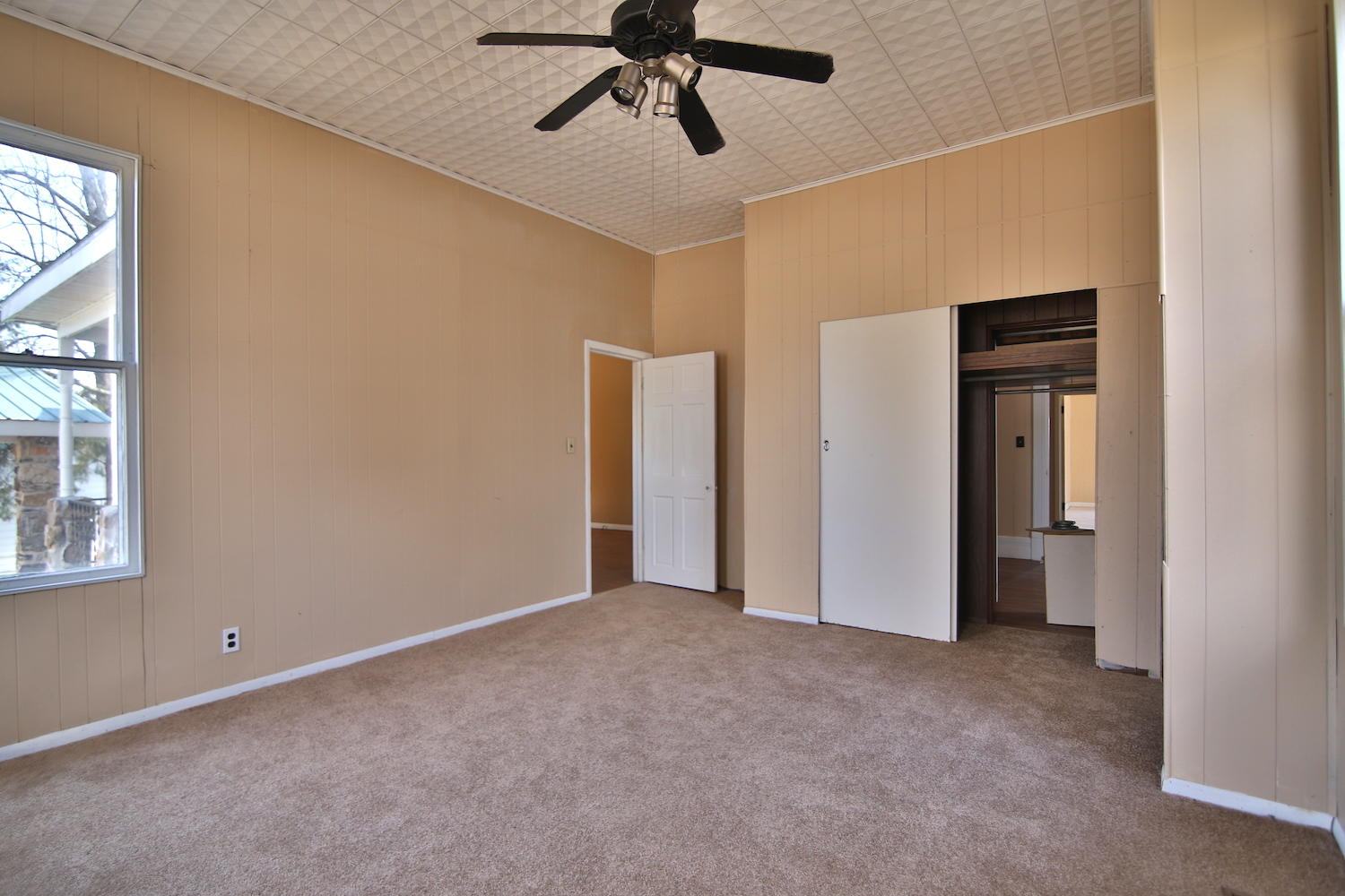 213 Arch Street Property Photo 14