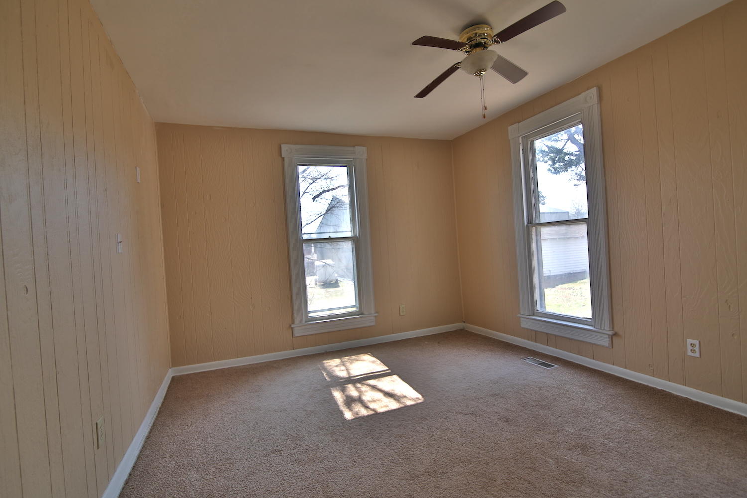 213 Arch Street Property Photo 15