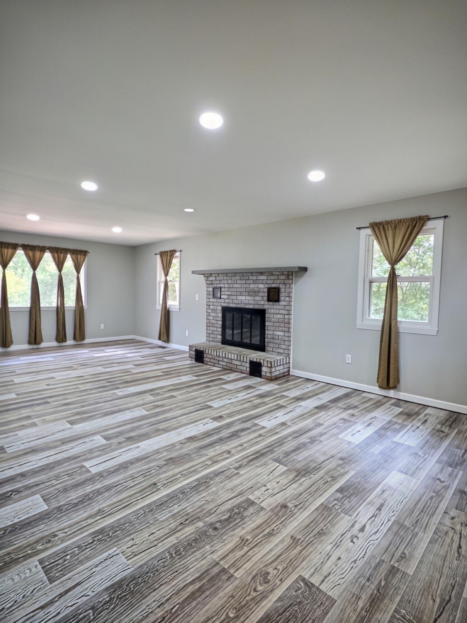 1643 Highway 160 Property Photo 10