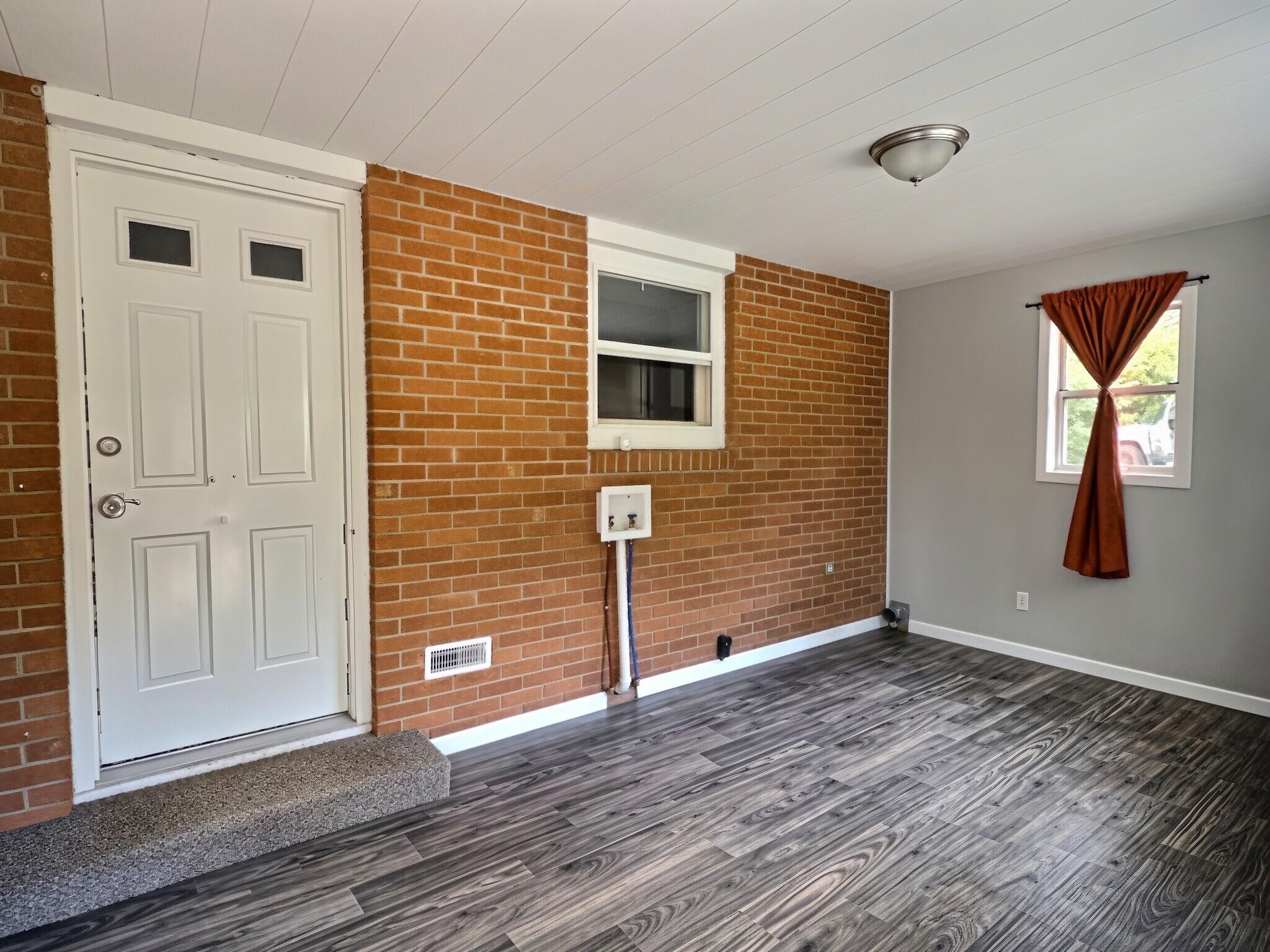 1643 Highway 160 Property Photo 24