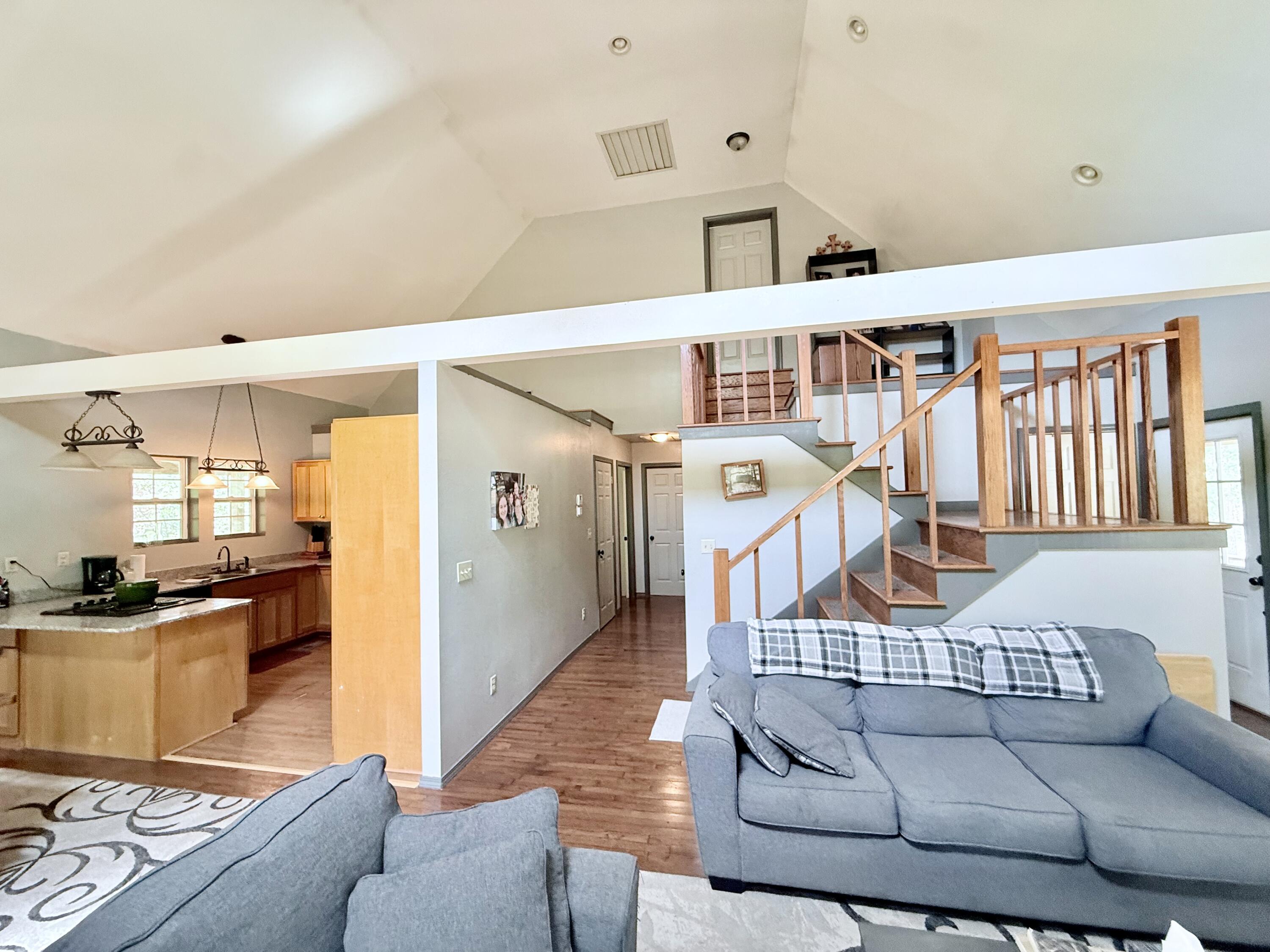8083 Illinois Road Property Photo 6