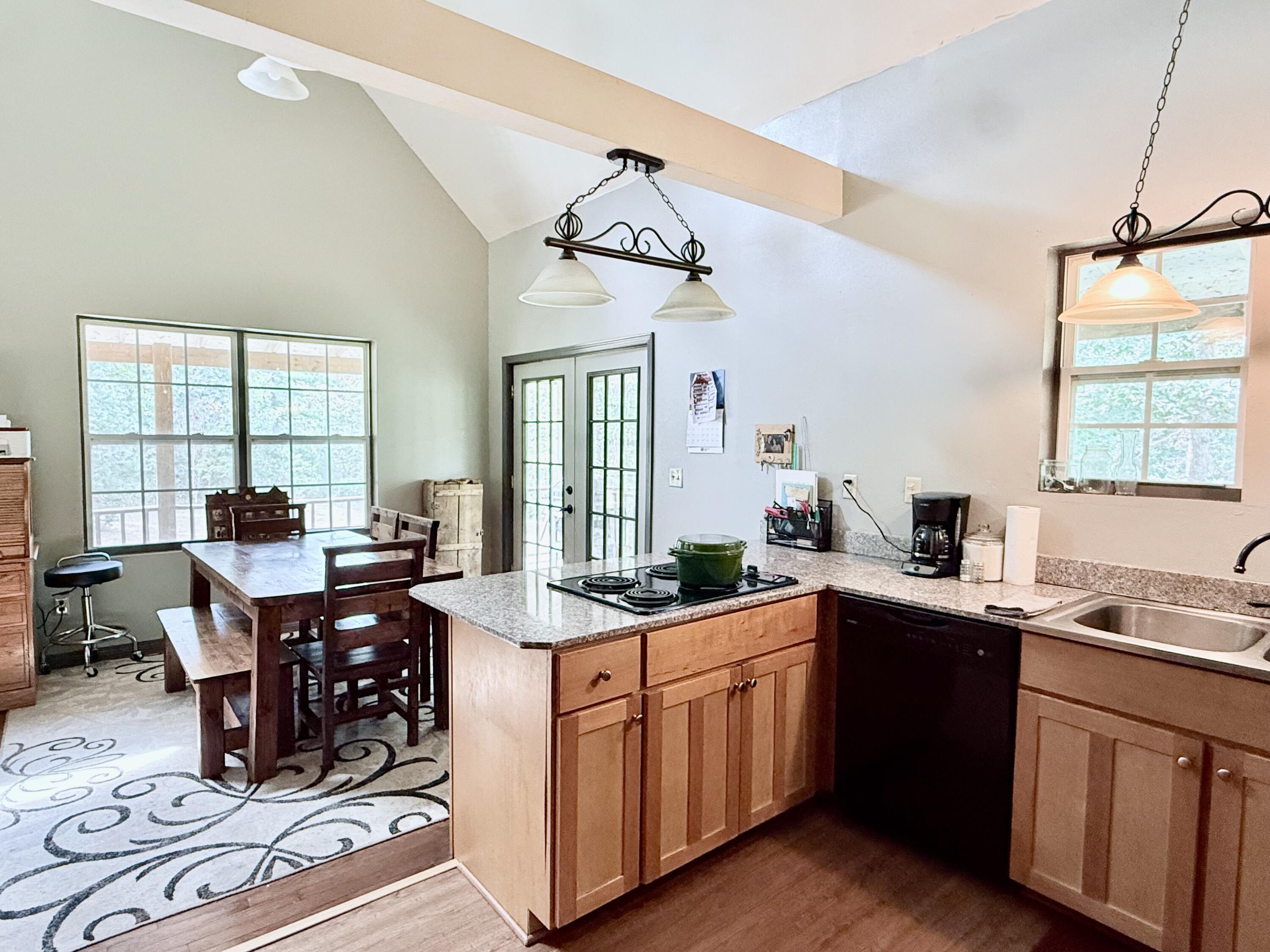 8083 Illinois Road Property Photo 8