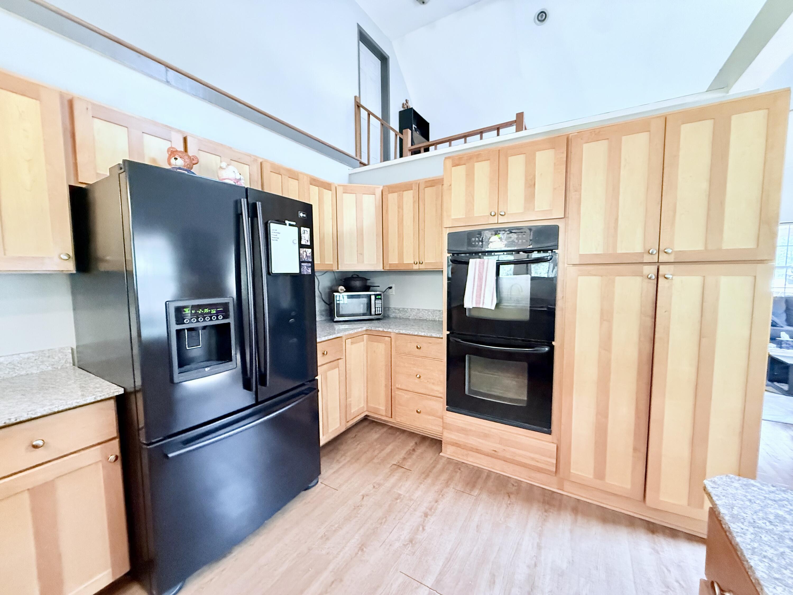 8083 Illinois Road Property Photo 9