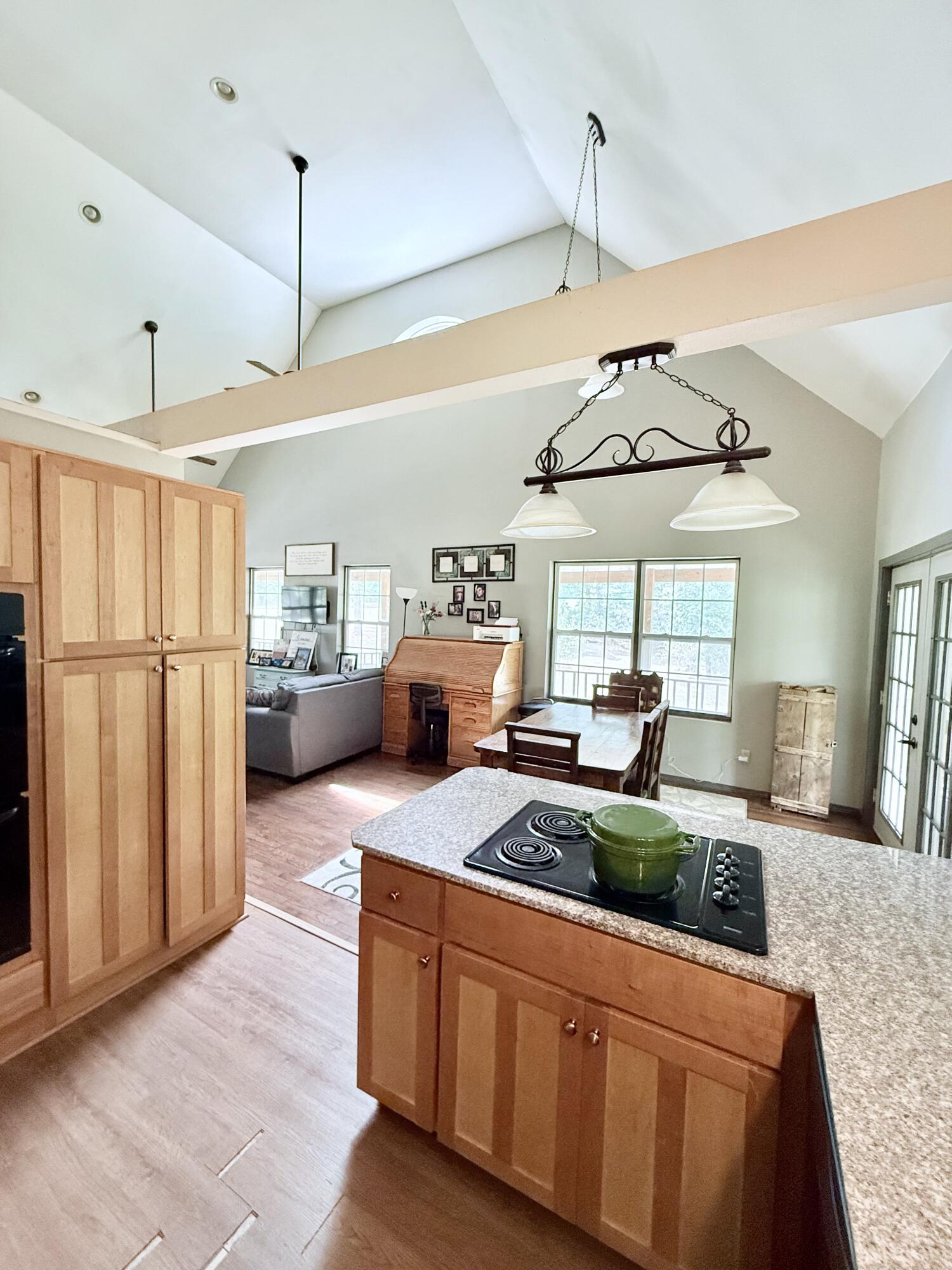 8083 Illinois Road Property Photo 10