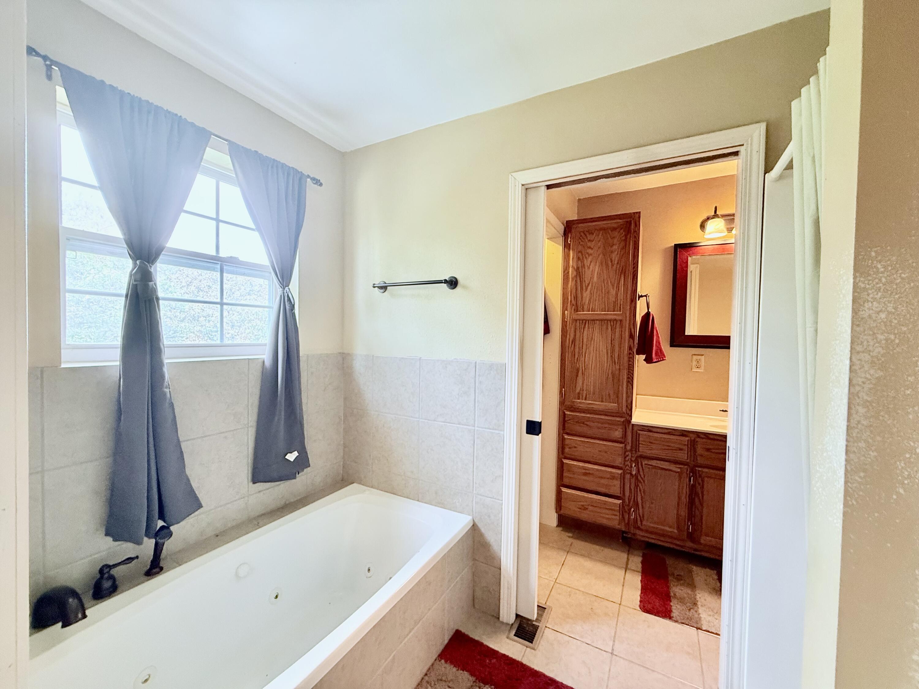 8083 Illinois Road Property Photo 18