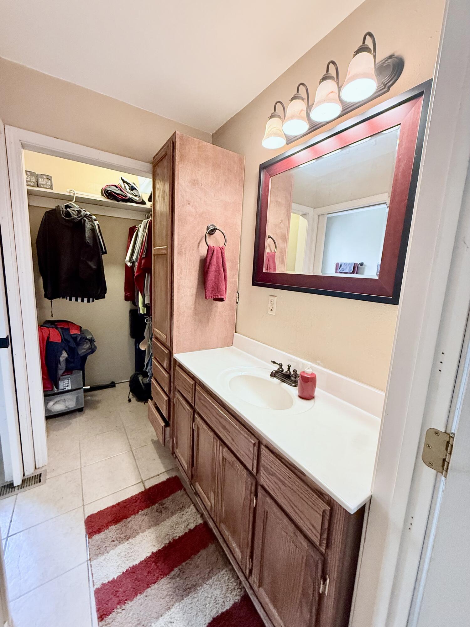 8083 Illinois Road Property Photo 20