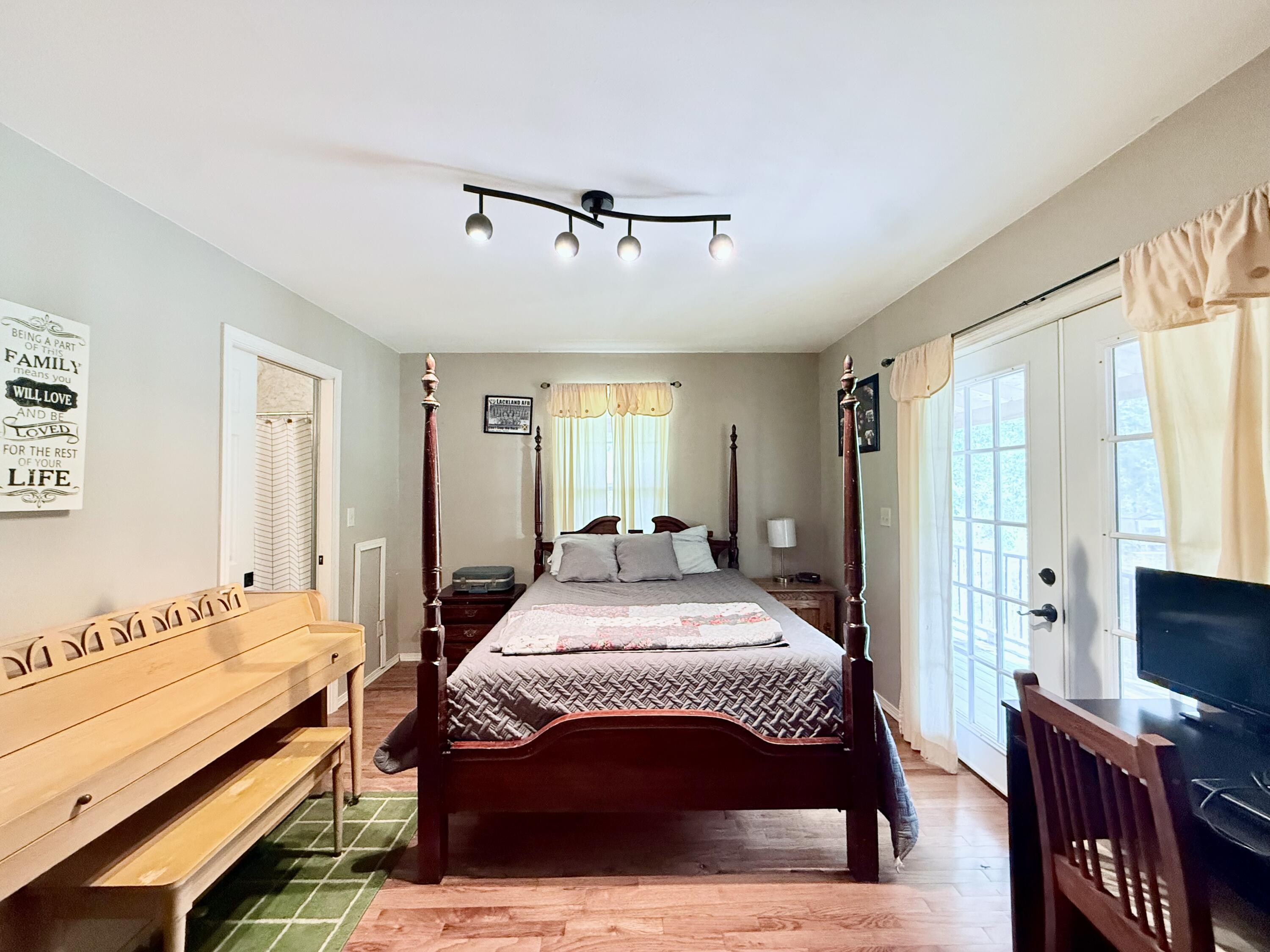 8083 Illinois Road Property Photo 22