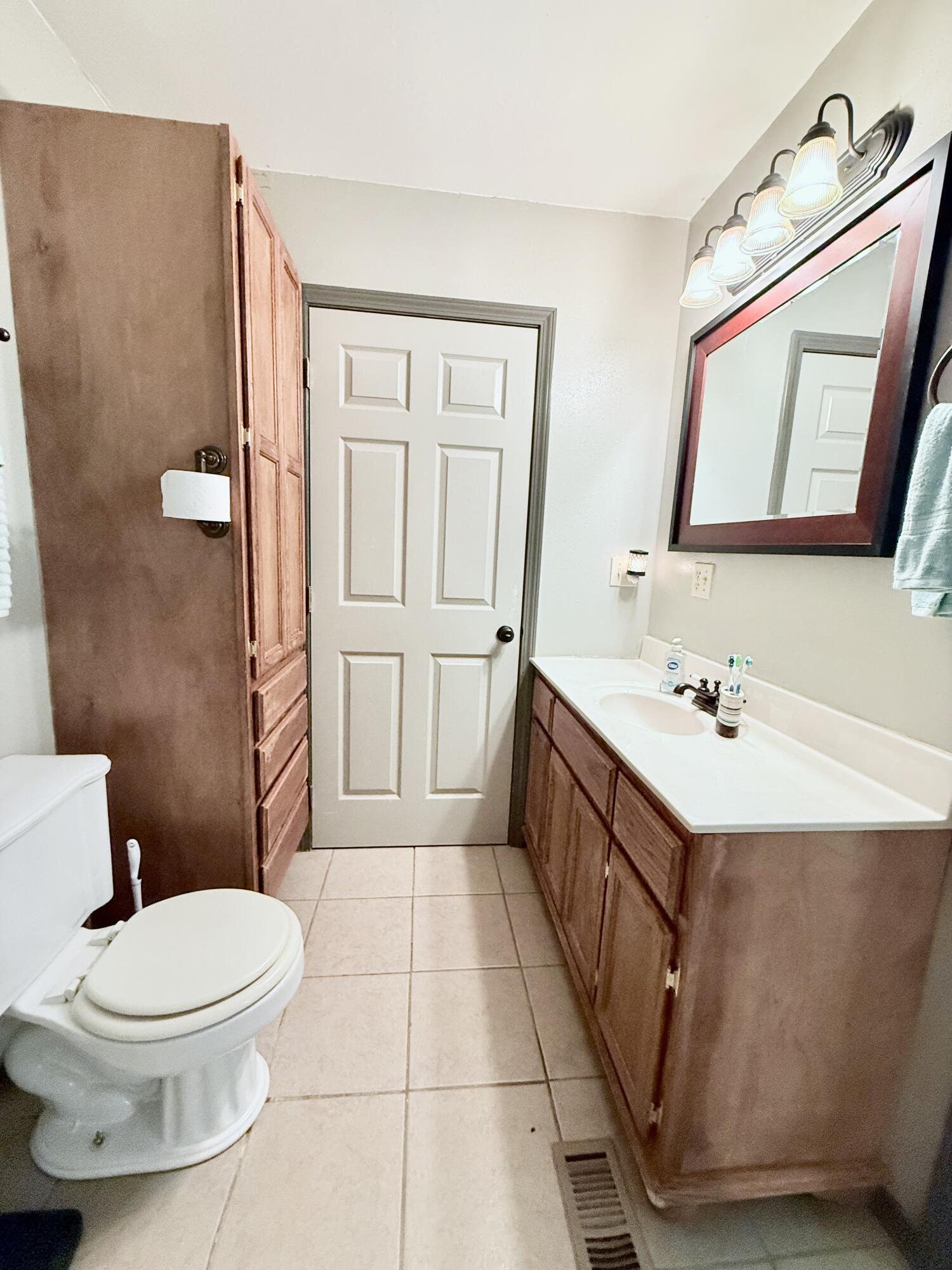 8083 Illinois Road Property Photo 26