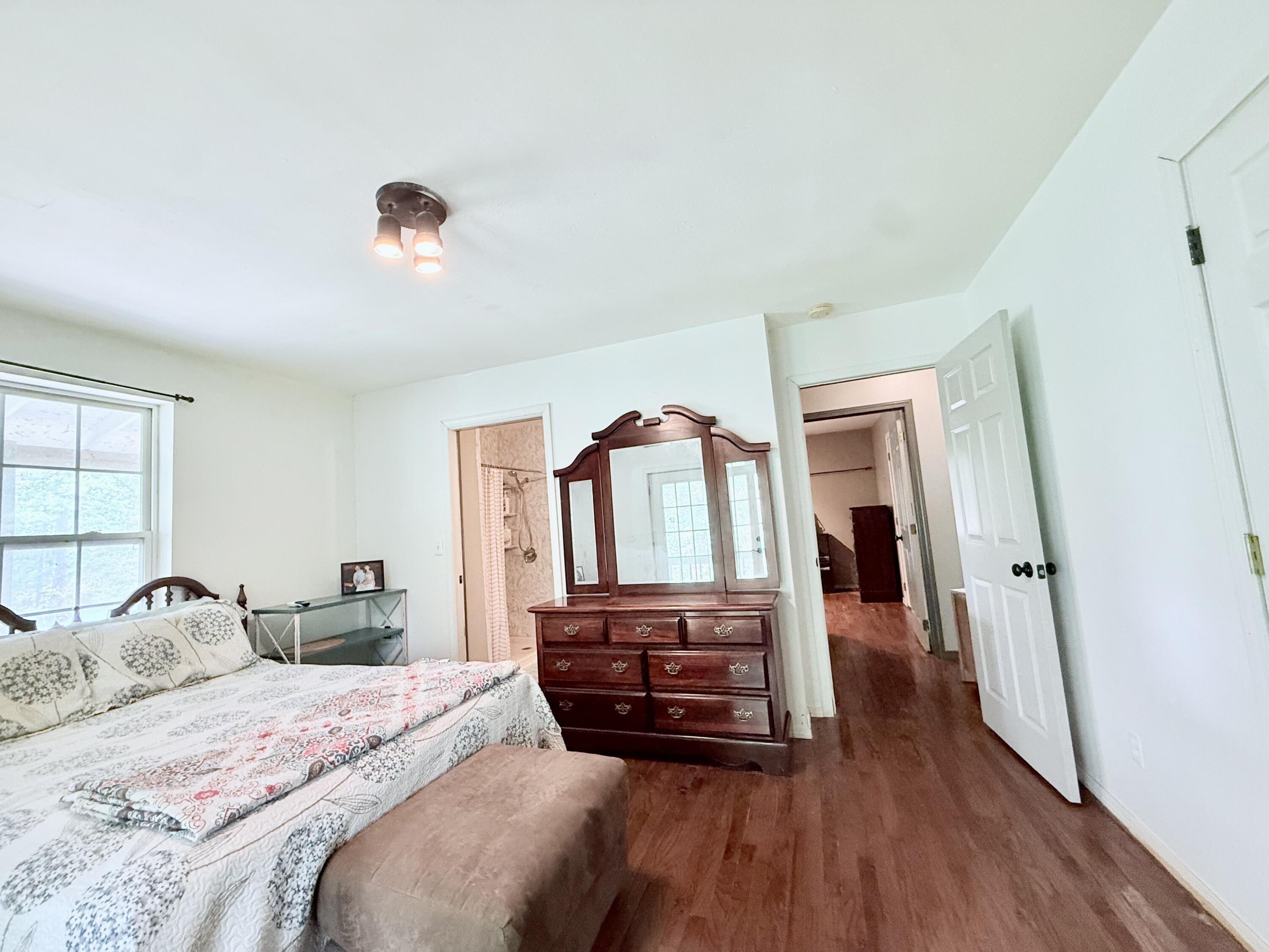 8083 Illinois Road Property Photo 28