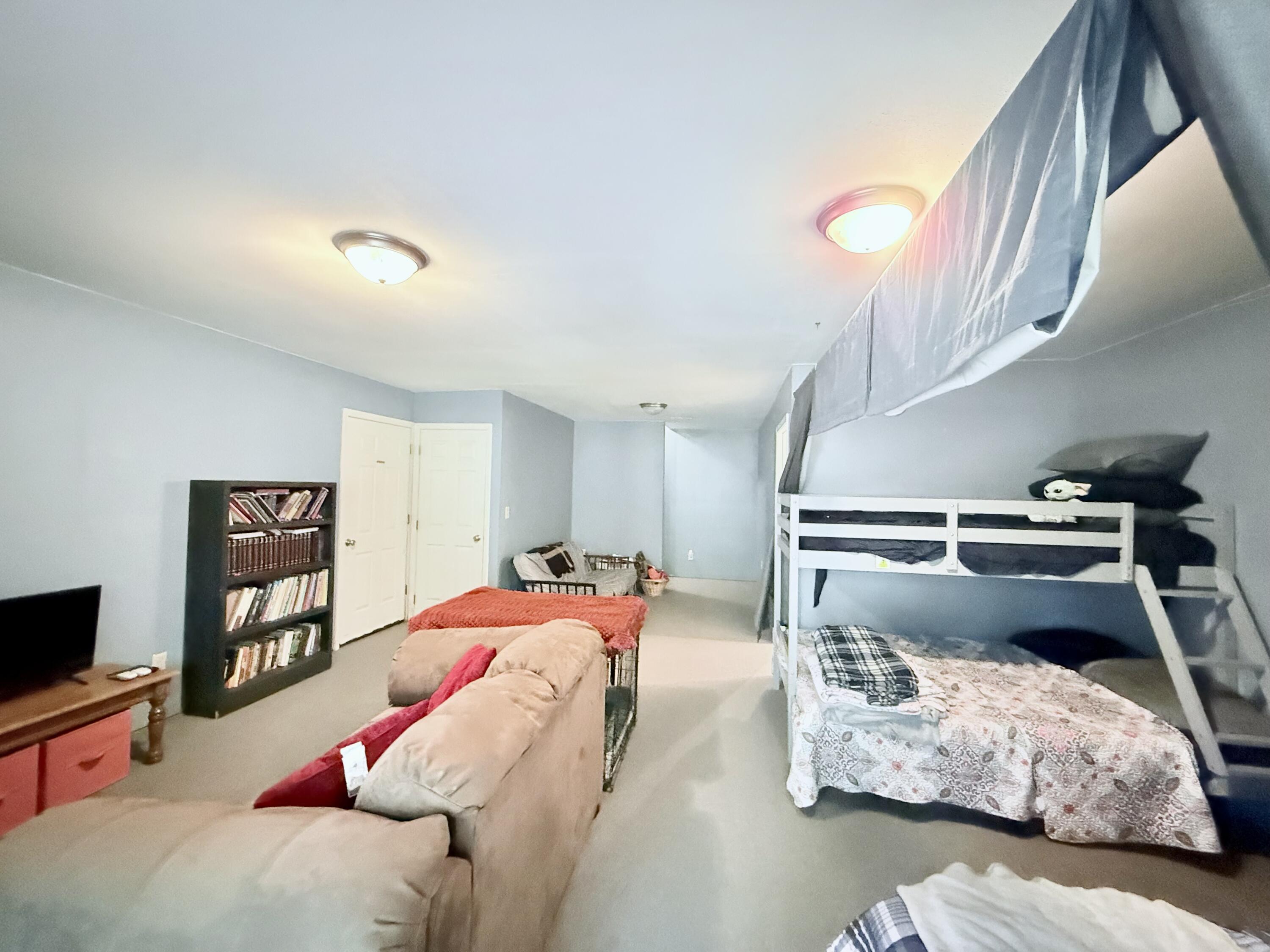 8083 Illinois Road Property Photo 30