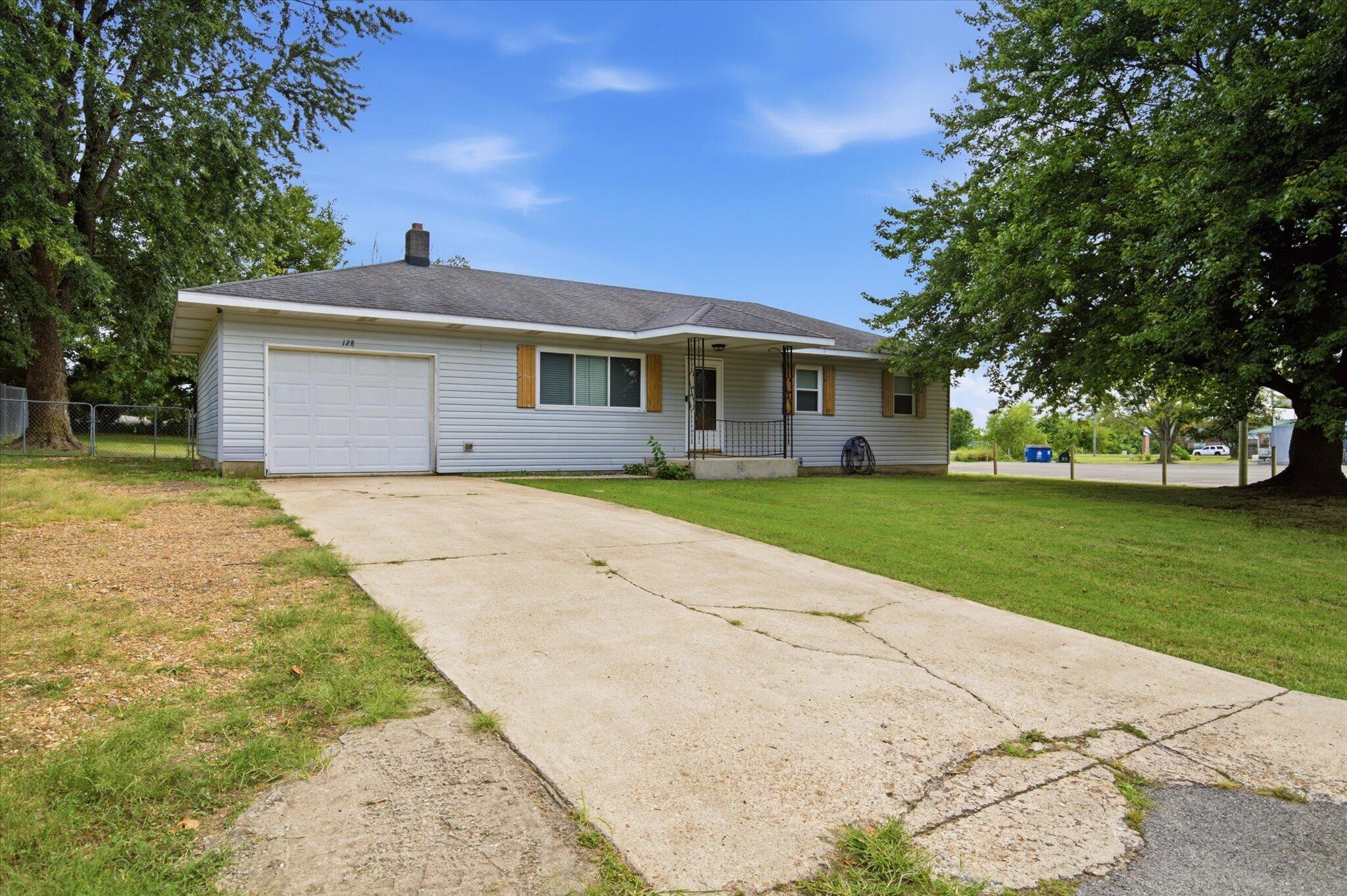 128 Wilson Way Property Photo 1