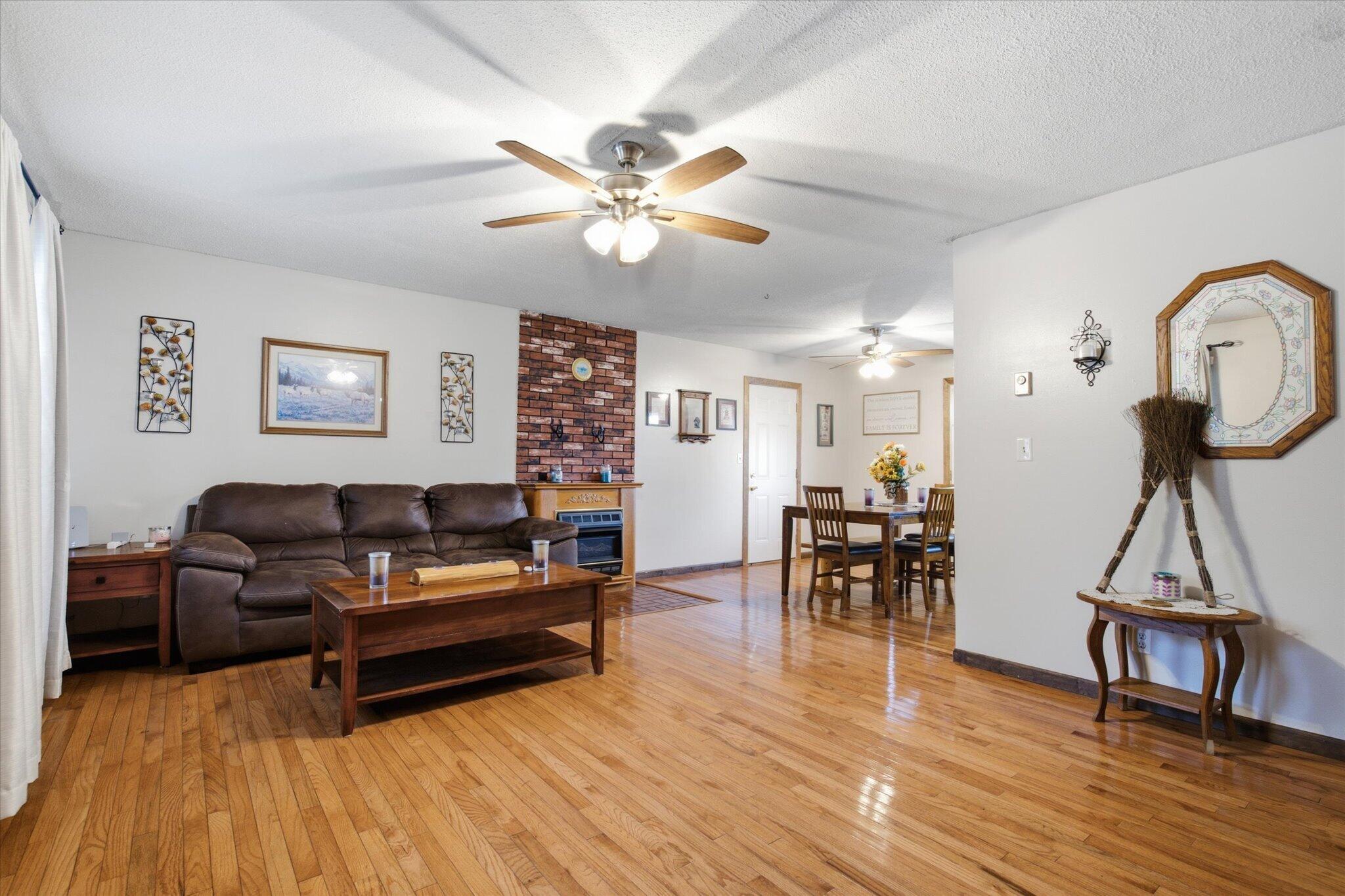 128 Wilson Way Property Photo 4