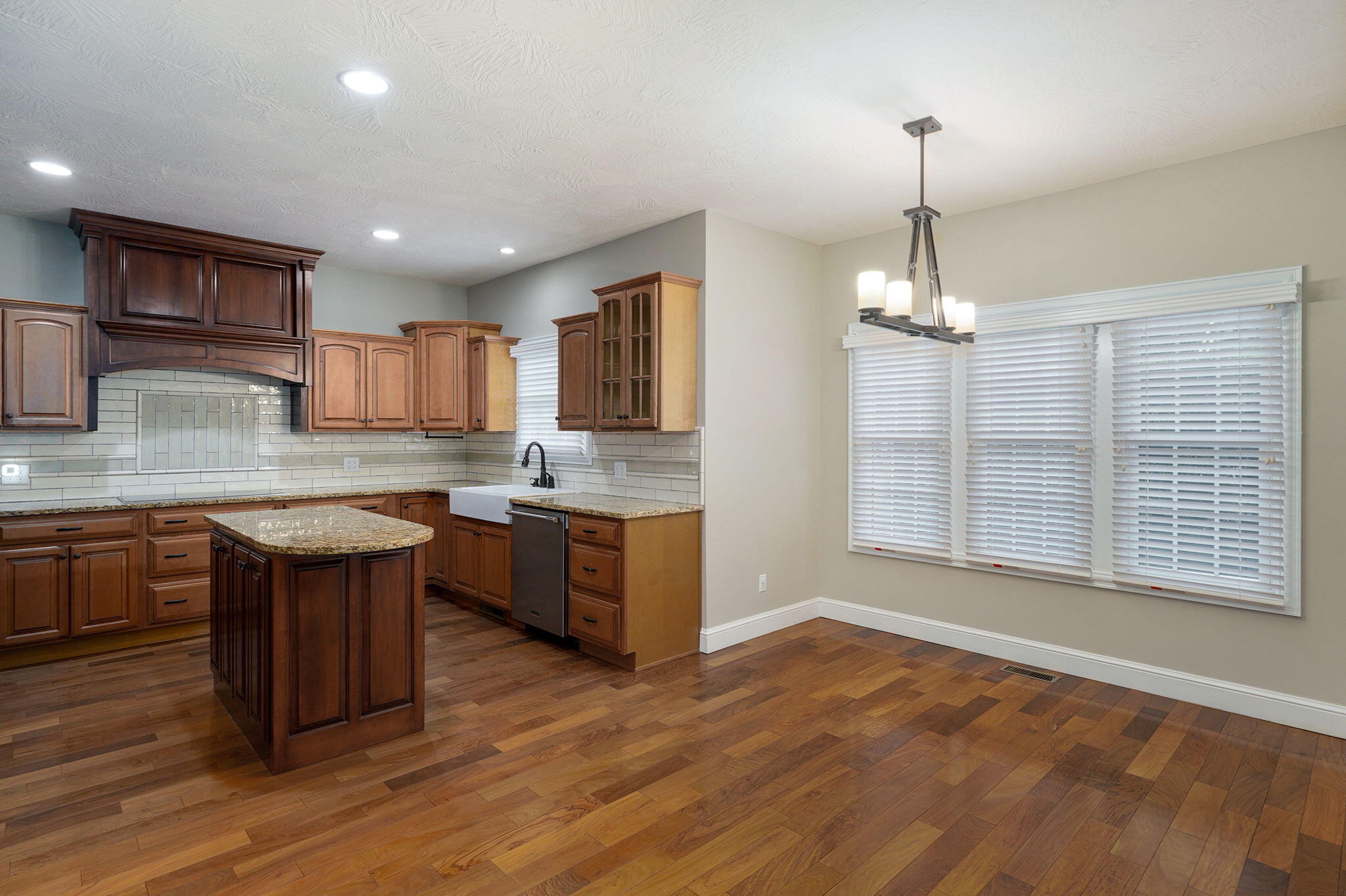 5806 South Brightwater Trail Property Photo 9