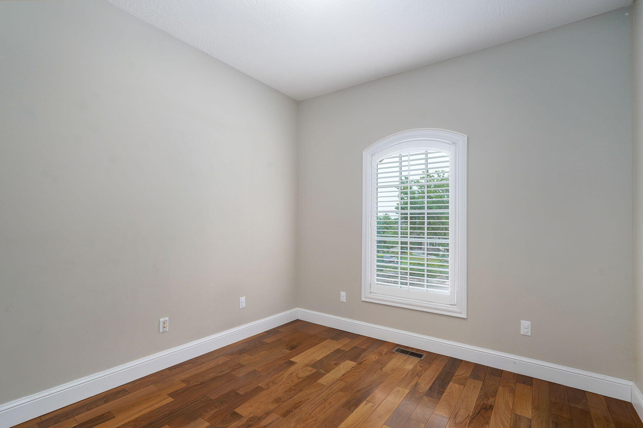 5806 South Brightwater Trail Property Photo 23