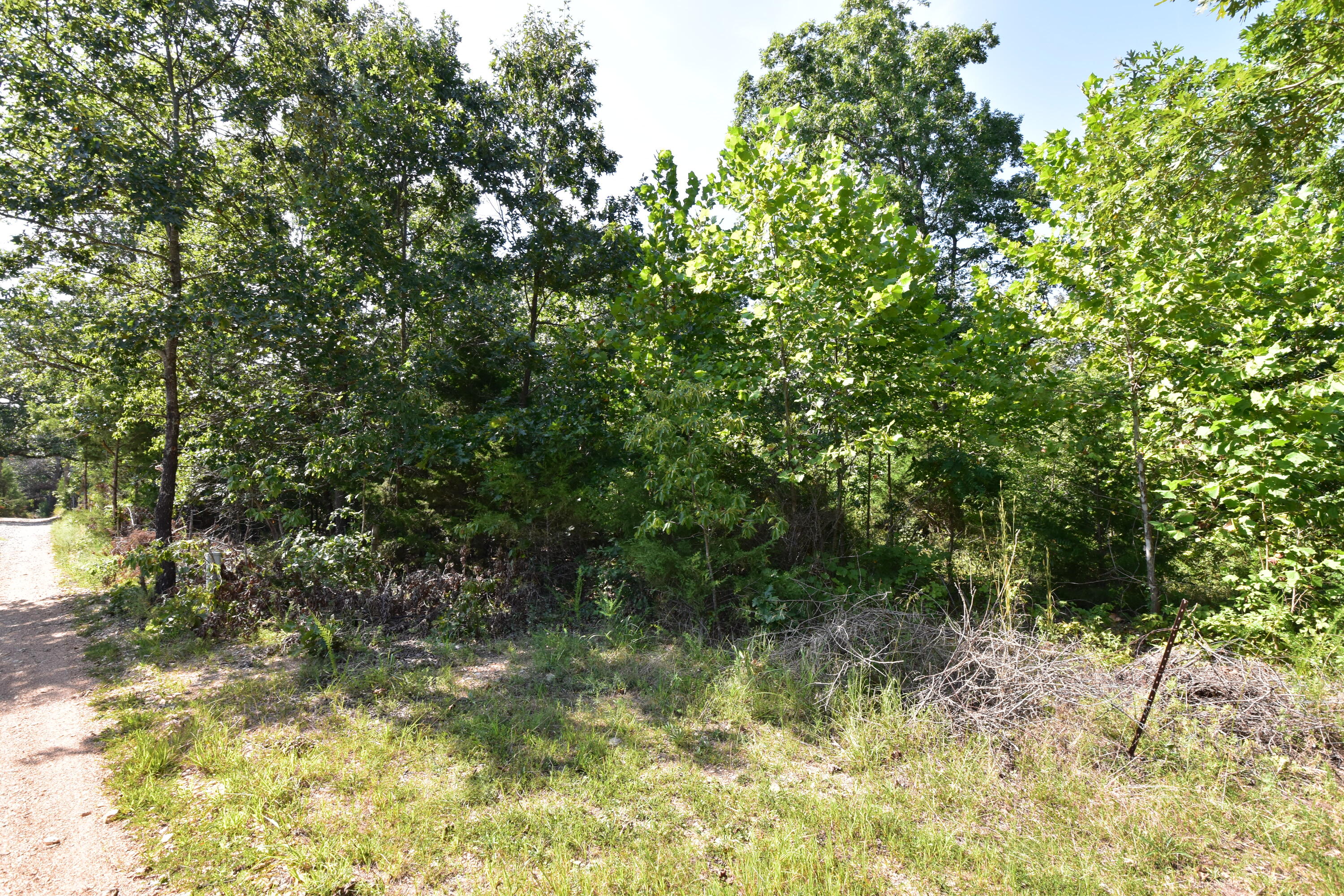 000 Deckard Road Property Photo 2
