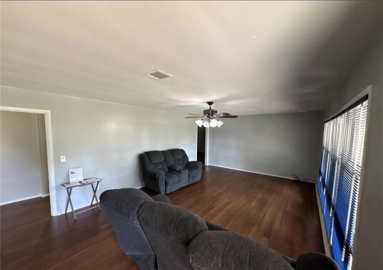 1020 Walnut Street Property Photo 4