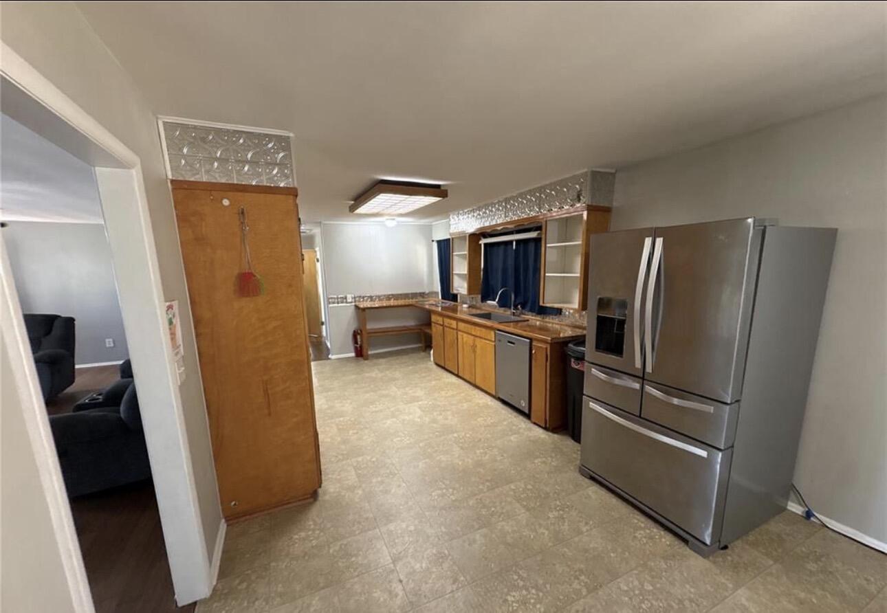 1020 Walnut Street Property Photo 8
