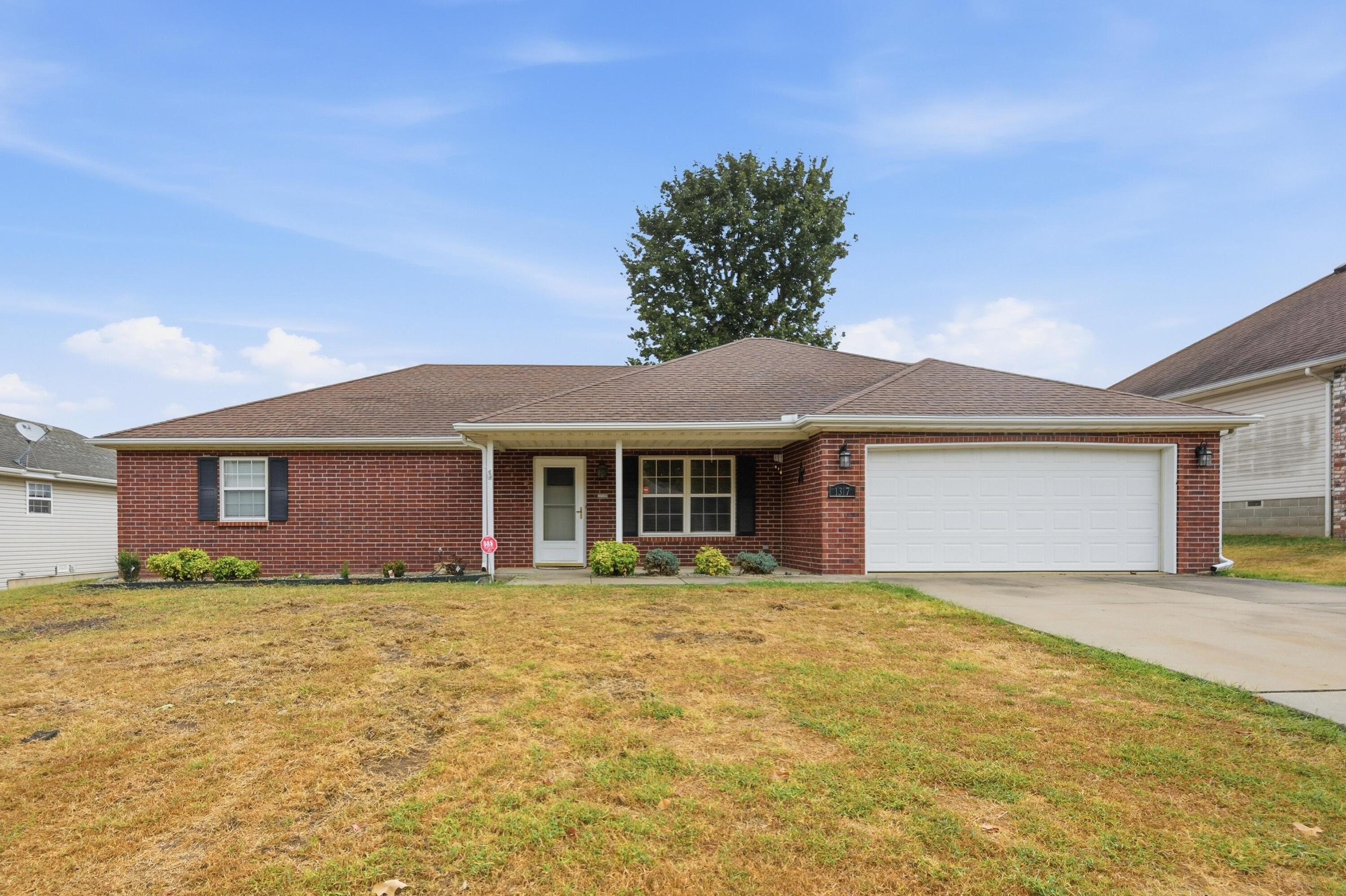 1317 Fox Ridge Lane Property Photo 1