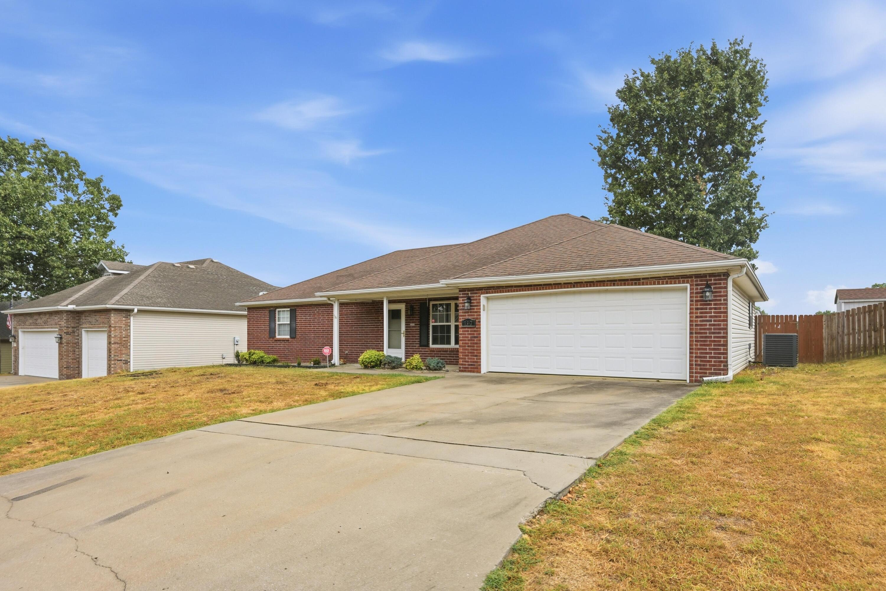 1317 Fox Ridge Lane Property Photo 2