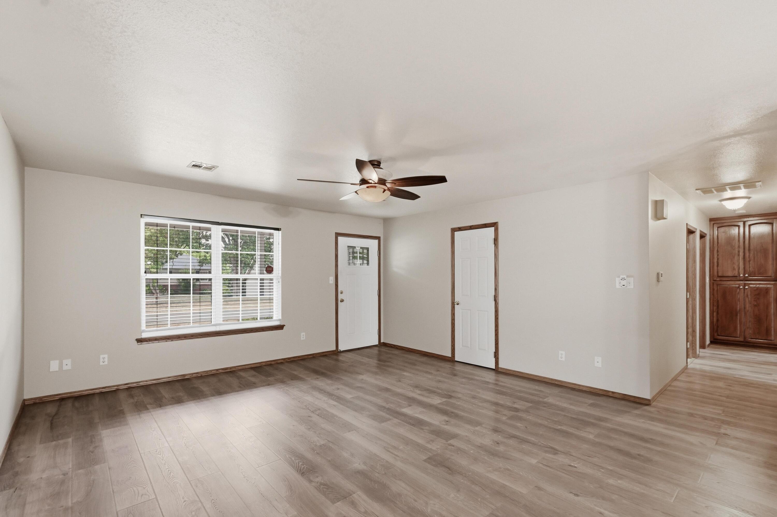 1317 Fox Ridge Lane Property Photo 8