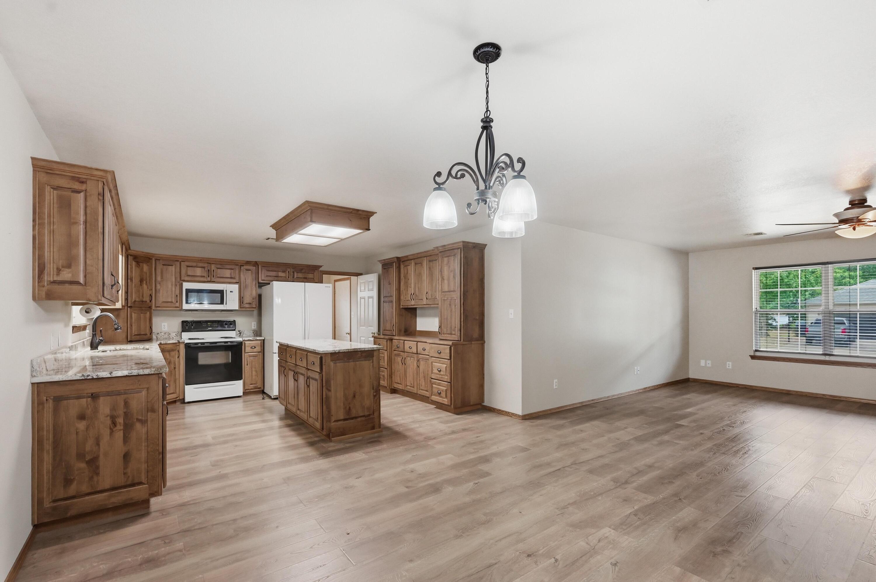1317 Fox Ridge Lane Property Photo 11