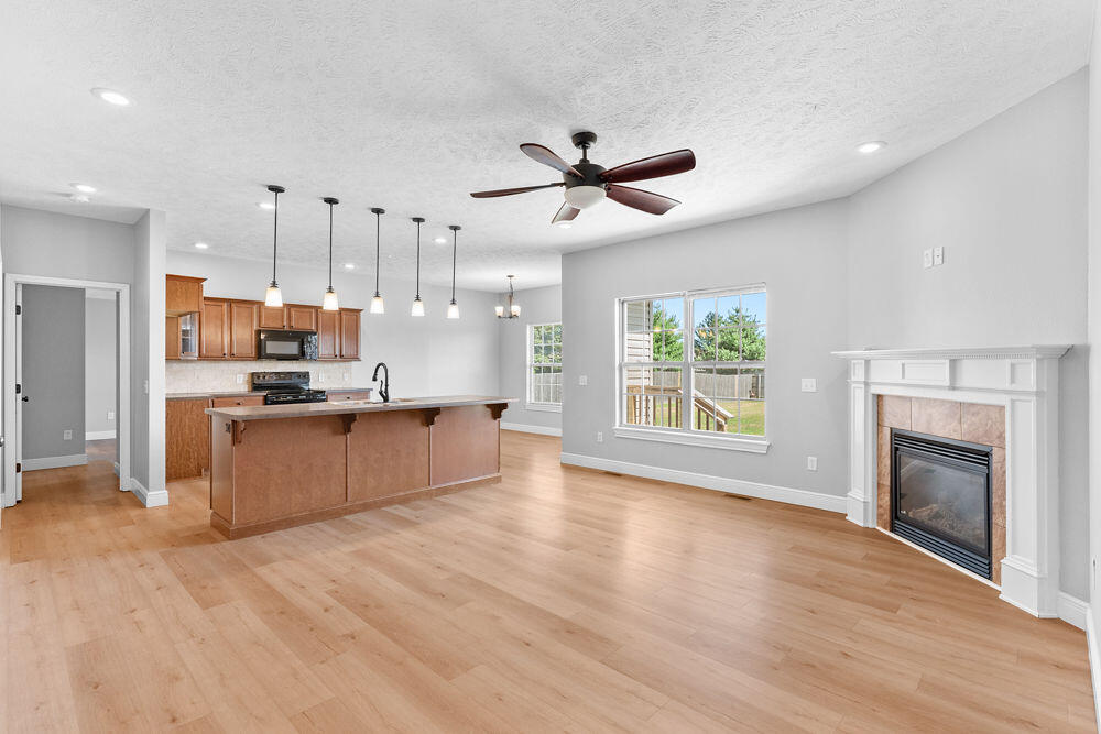 1935 North Pavilion Place Property Photo 6