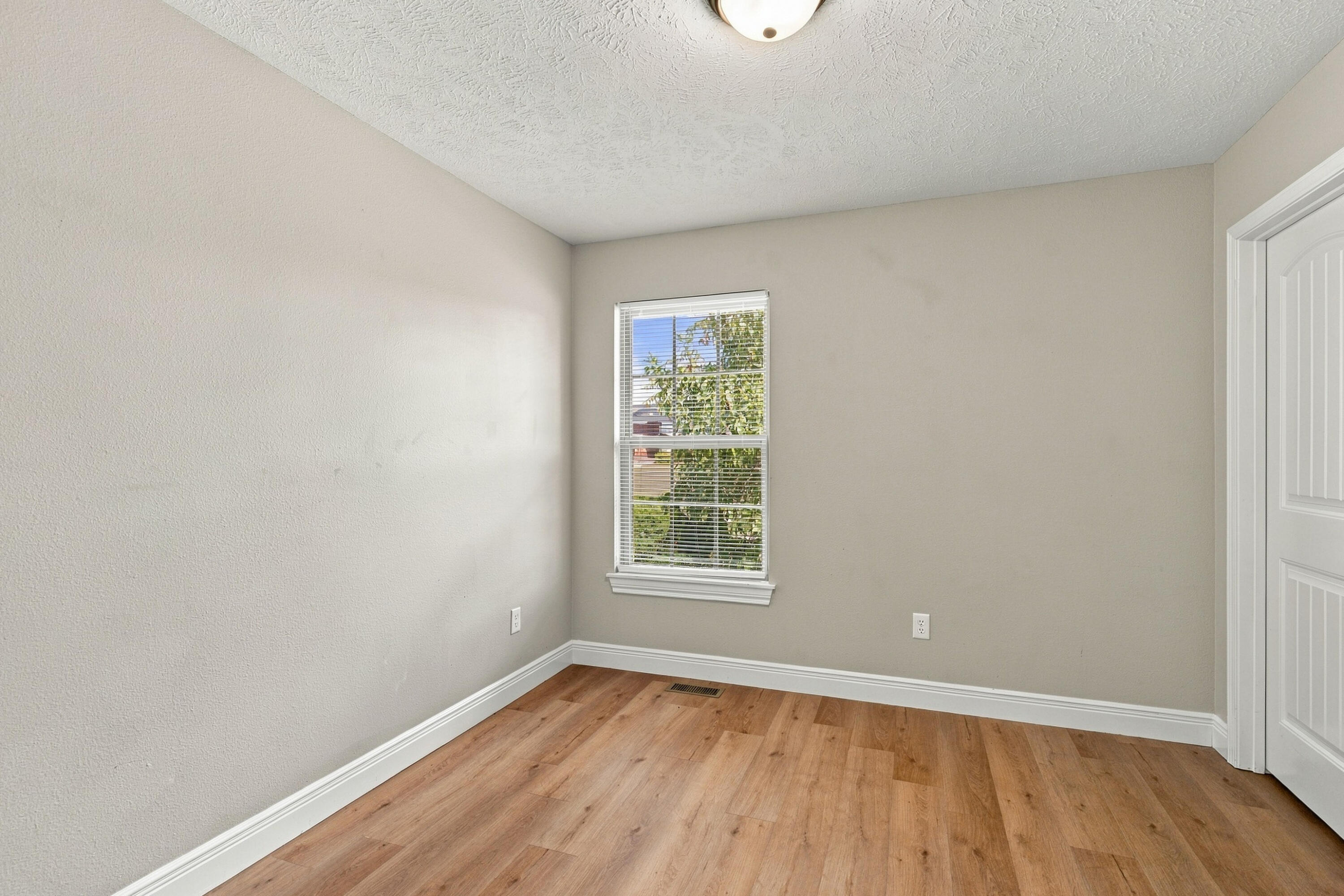1935 North Pavilion Place Property Photo 25