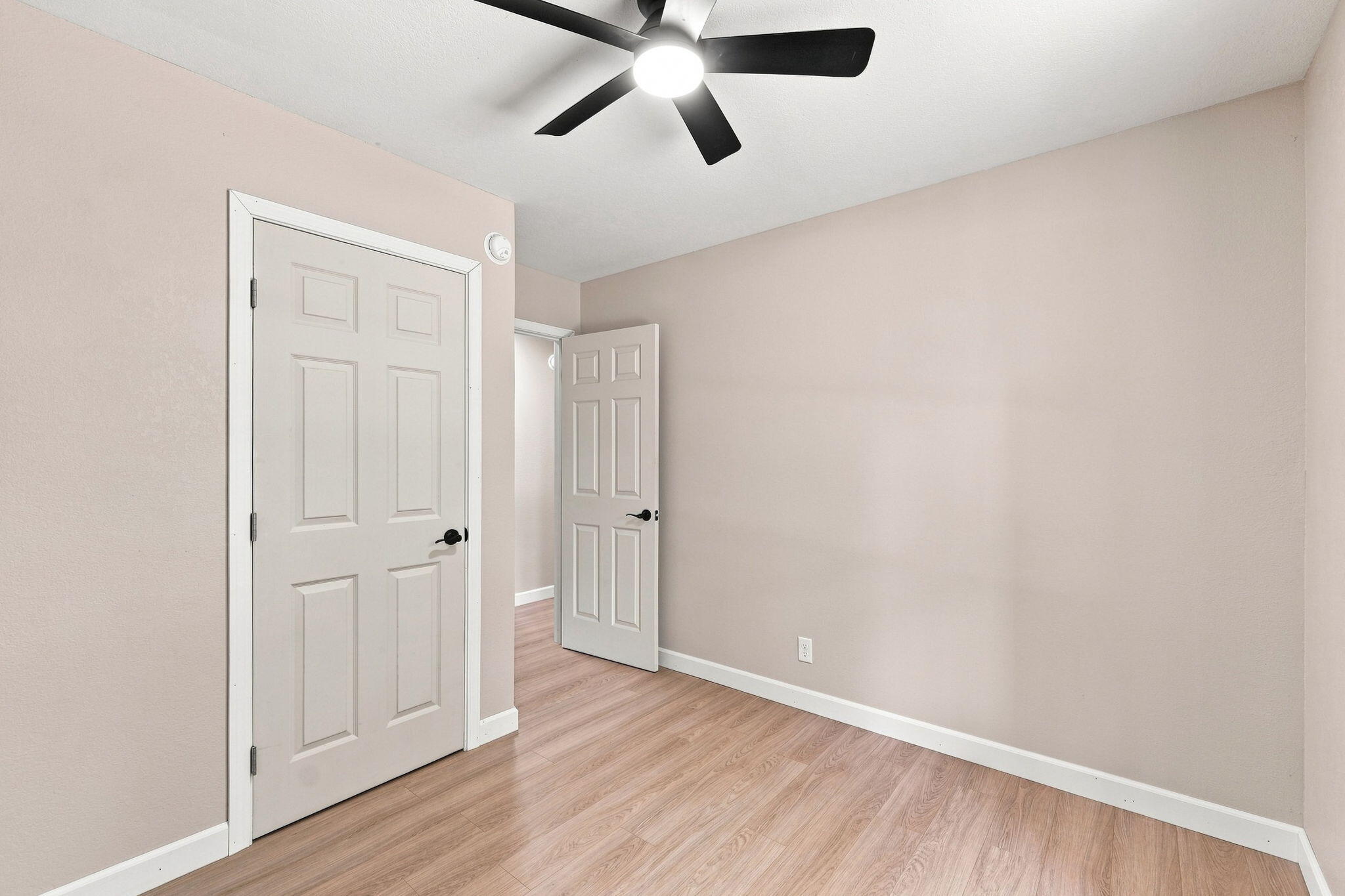 516 East Springfield Street Property Photo 16