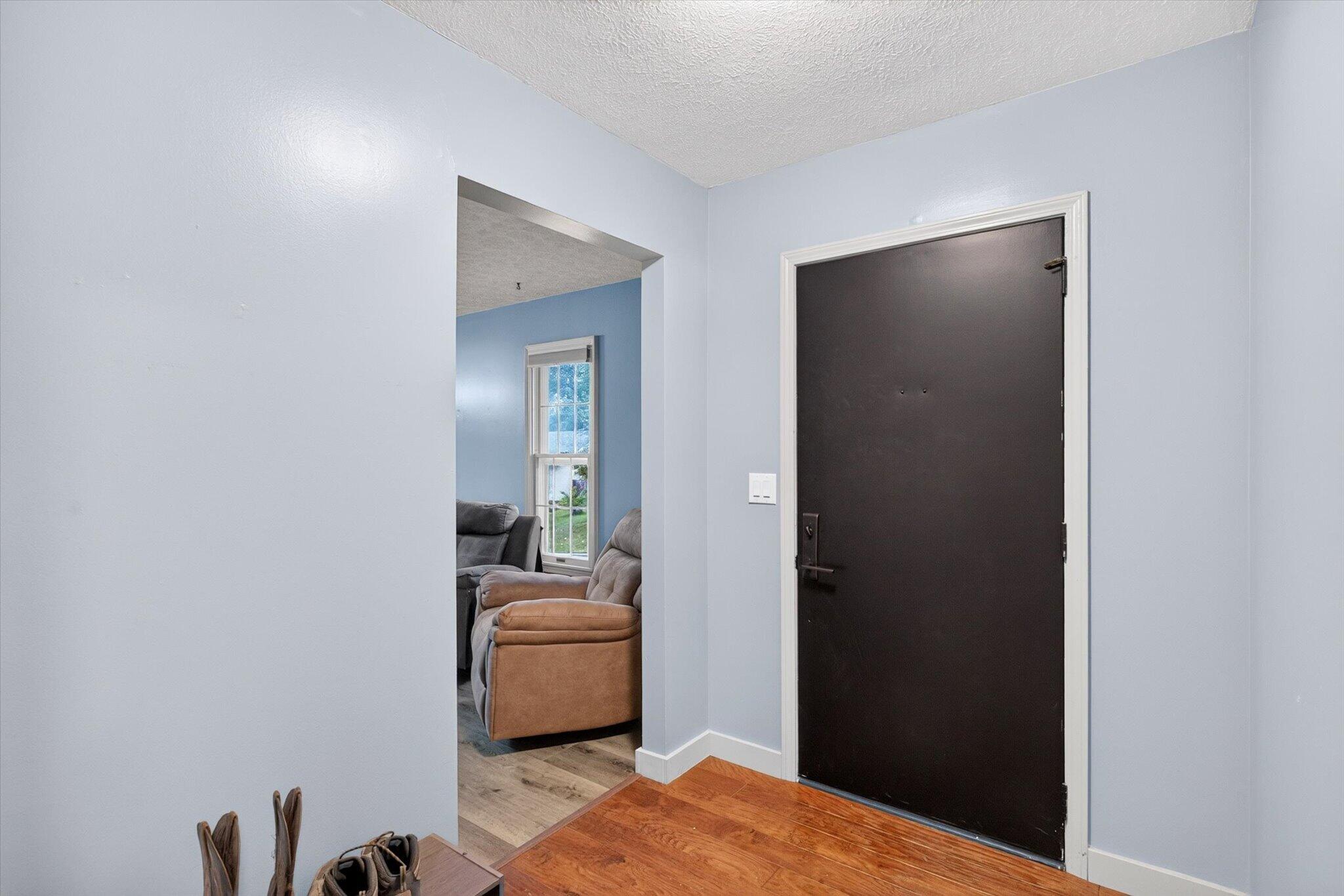 1200 East Summerhill Street Property Photo 3