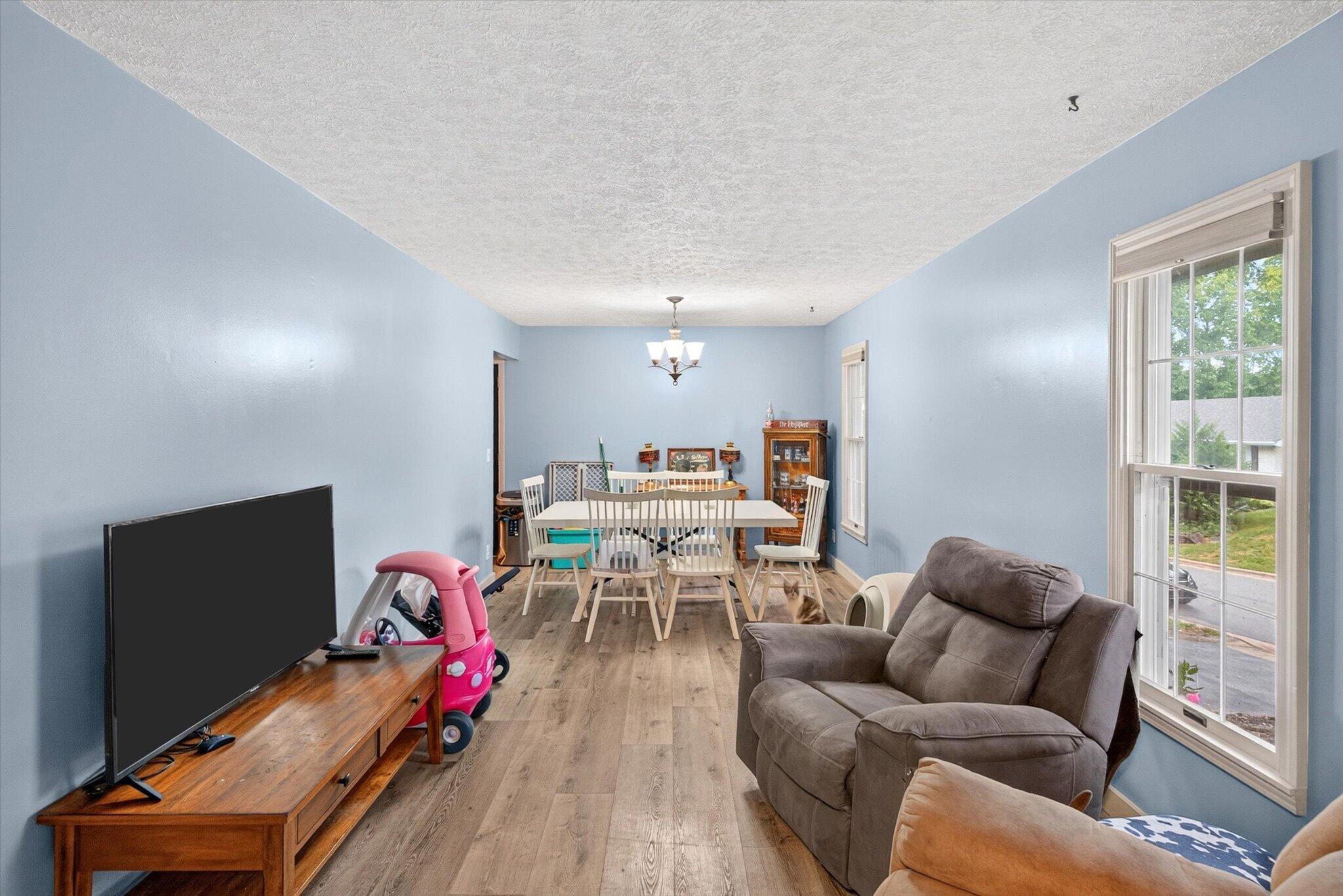 1200 East Summerhill Street Property Photo 4
