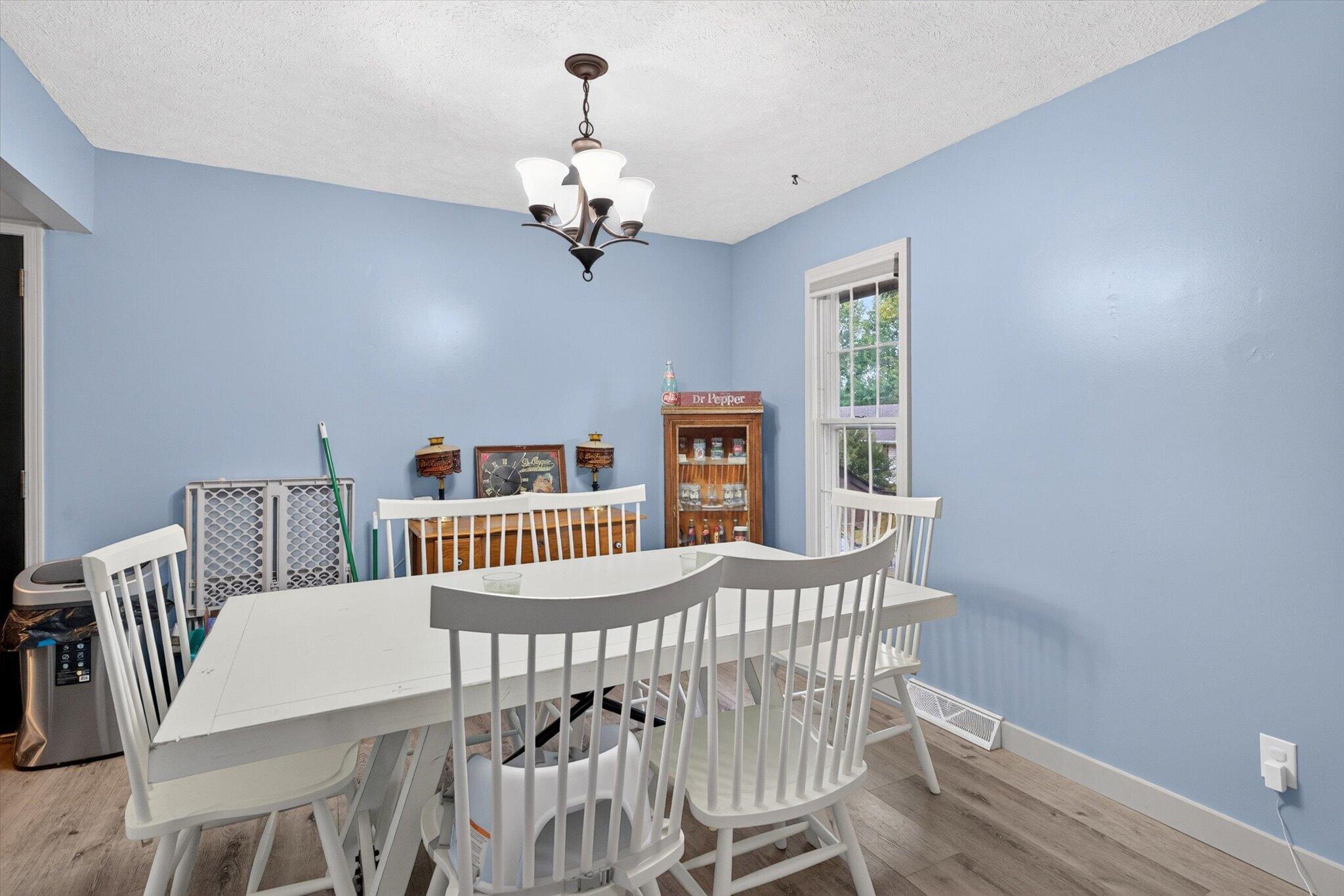 1200 East Summerhill Street Property Photo 6